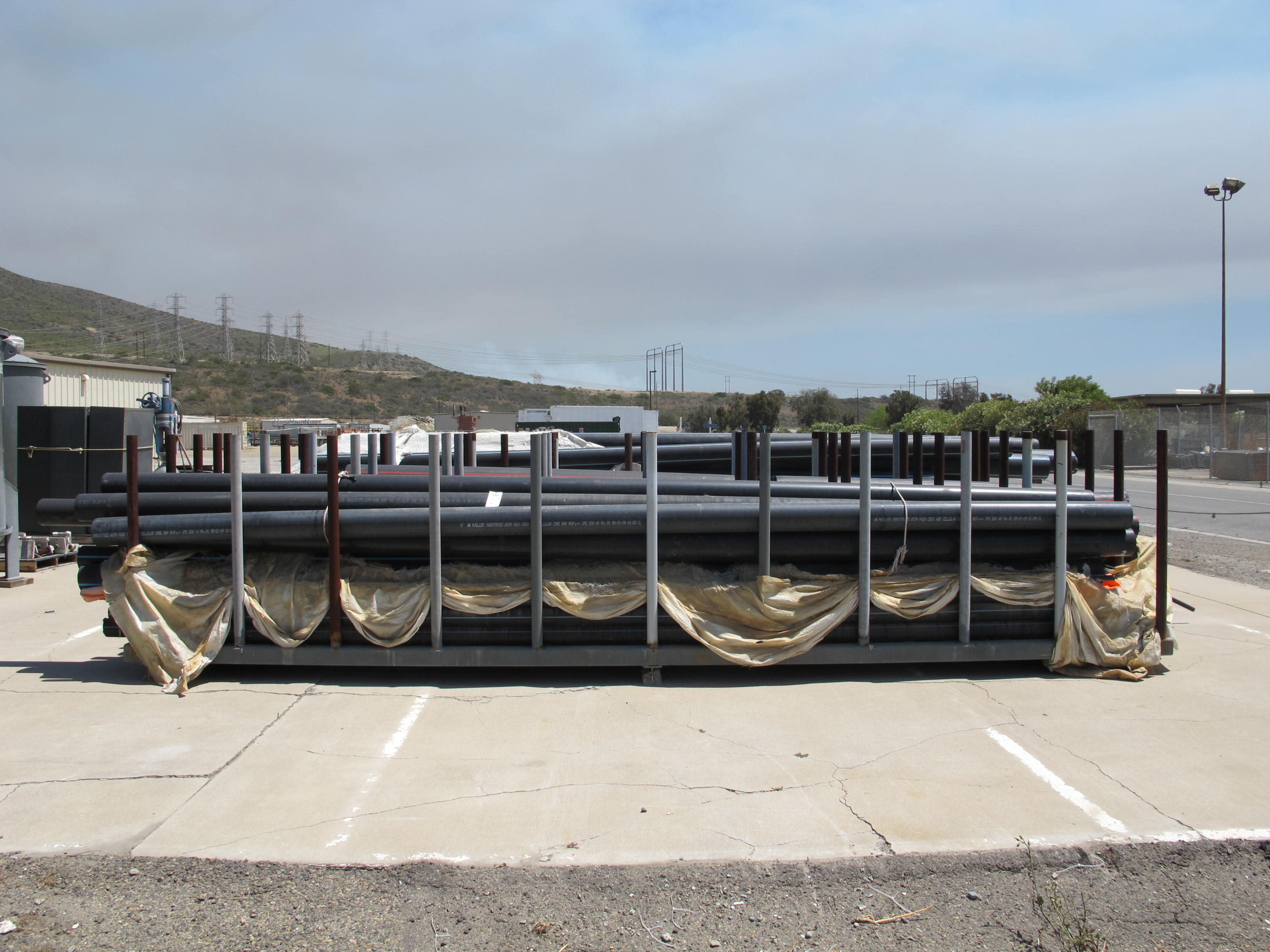 LOT (2) VMI SELF DUMP HOPPERS (G-49 OUTSIDE) LOADING & HANDLING FEE $30-