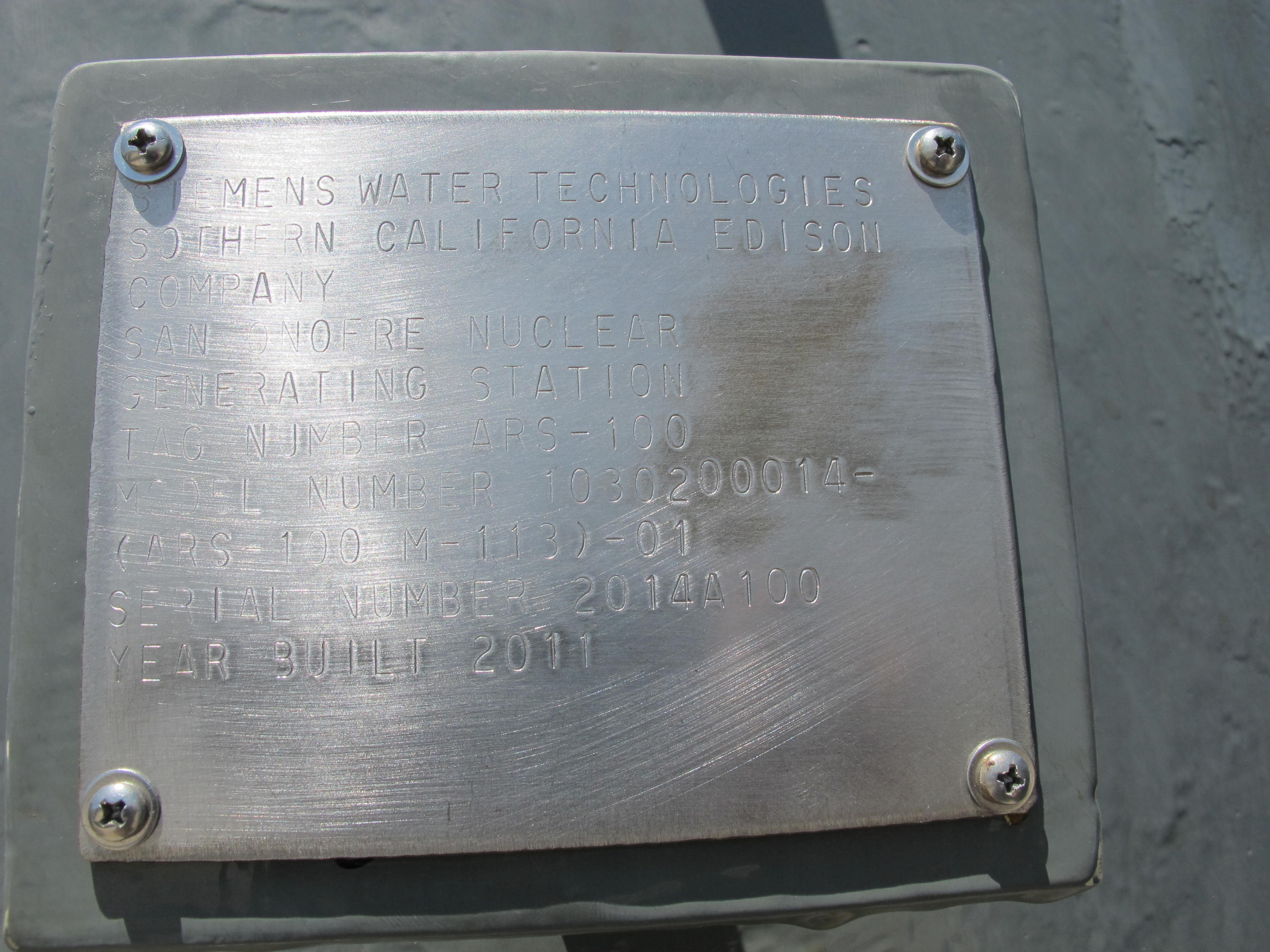 SIEMENS WATER TECHNOLOGIES MODEL 103020014 WATER TANK, LINED VESSEL, S/N 30140200, MFG 8/2011 (G-49 OUTSIDE) LOADING & HANDLING FEE $250-