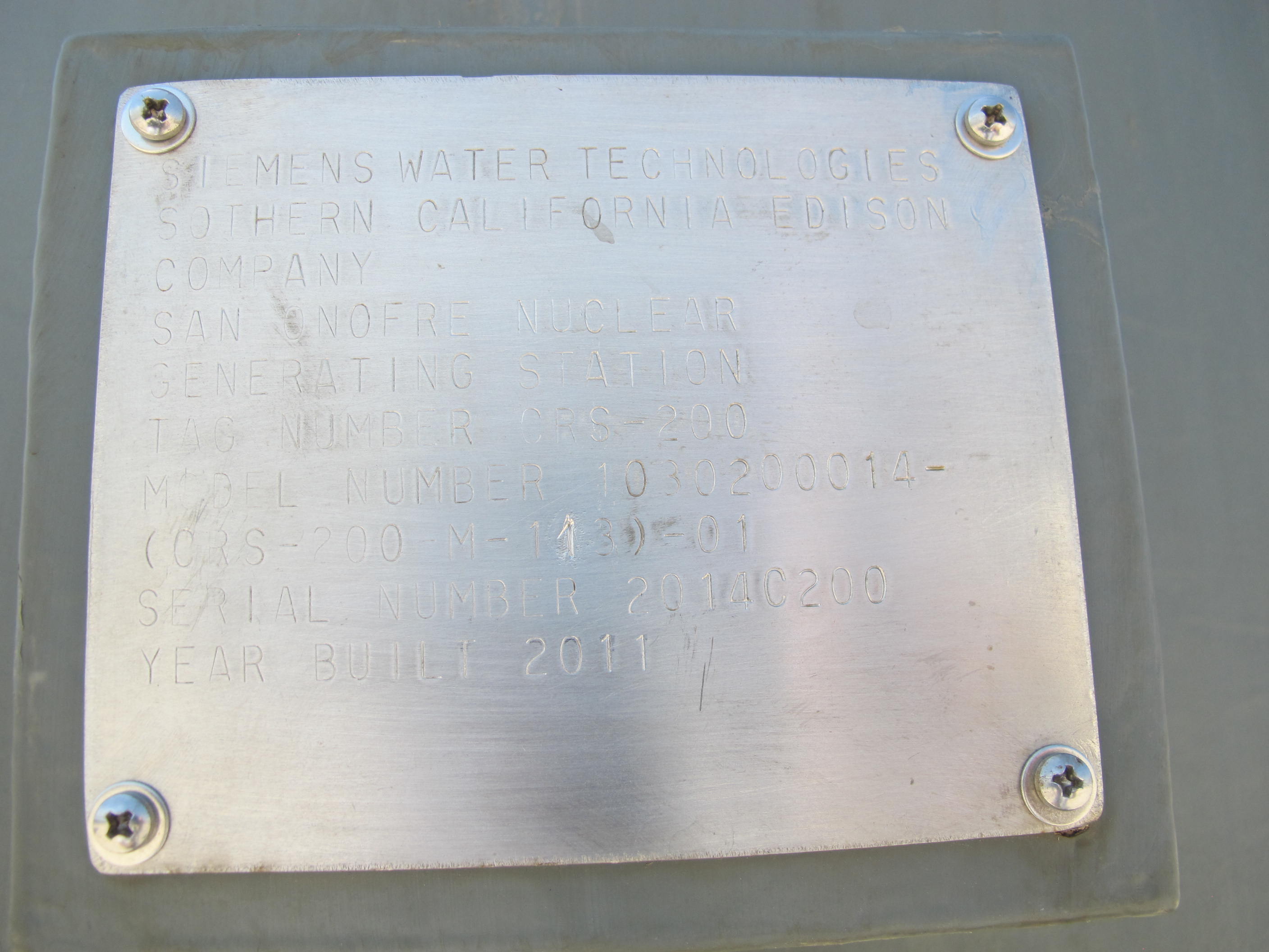 SIEMENS WATER TECHNOLOGIES MODEL 103020014 WATER TANK, LINED VESSEL, S/N 2014A100, MFG 8/2011 (G-49 OUTSIDE) LOADING & HANDLING FEE $250-