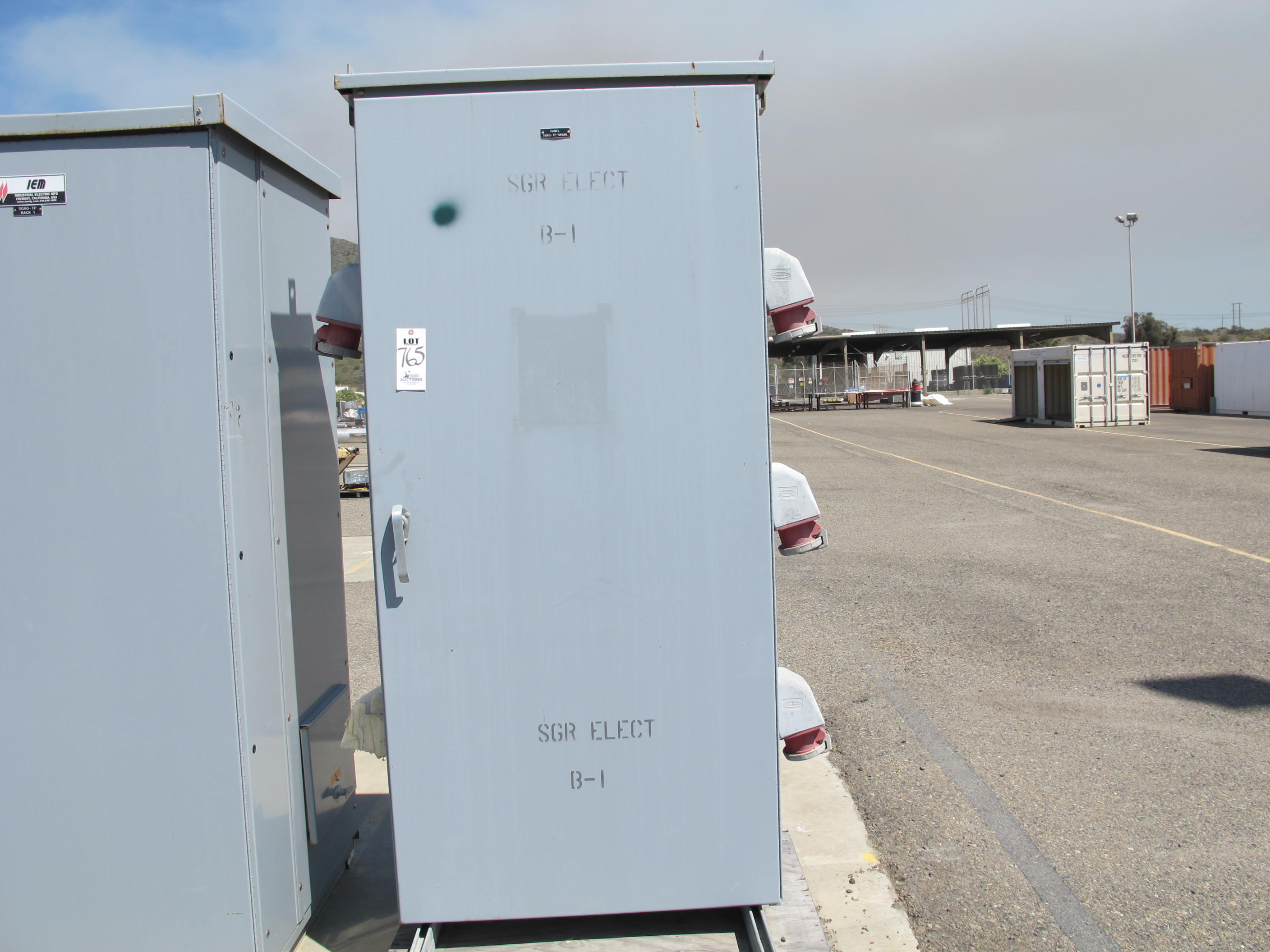 8' X 8' X 10' STORAGE CONTAINER (G-49 YARD) LOADING & HANDLING FEE $50-