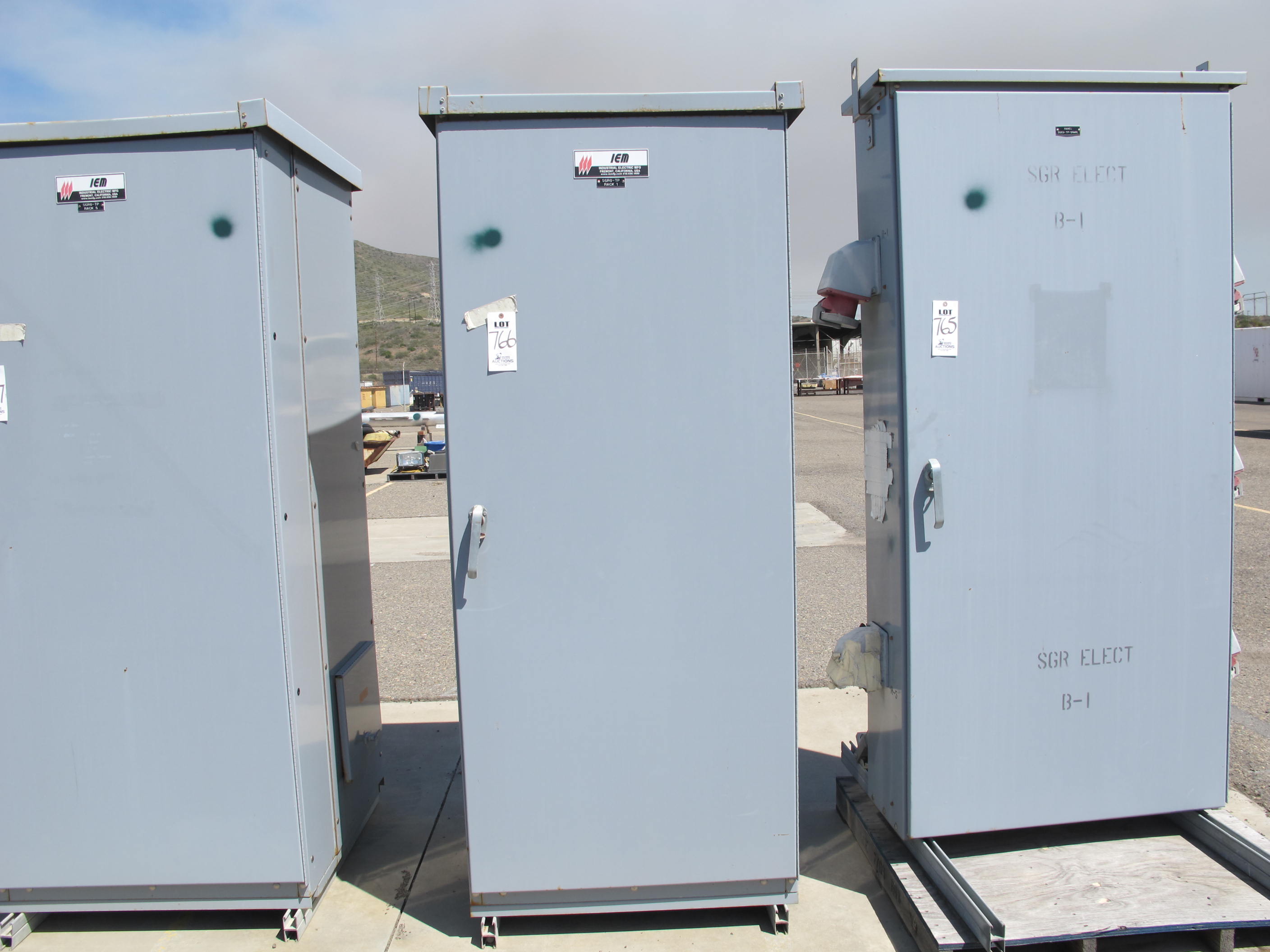 8' X 8' X 20' STORAGE CONTAINER W/ CONTENTS (G-49 YARD) LOADING & HANDLING FEE $175-