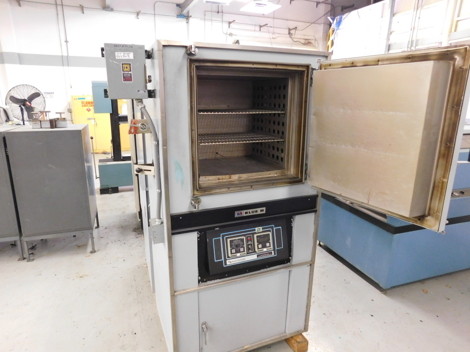 BLUE M OVEN, MODEL POM7-206C3, TEMP RANGE: UP TO 343 DEG. C/650 DEG. F, S/N P38-1779-77