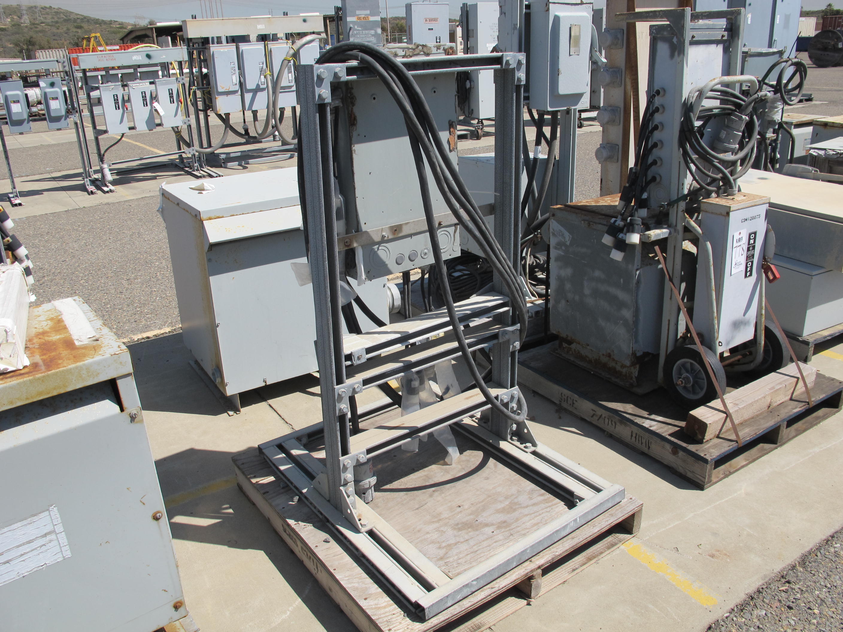 LOT (4) ASSORTED TRANSFORMERS (G-49 YARD) LOADING & HANDLING FEE $30-