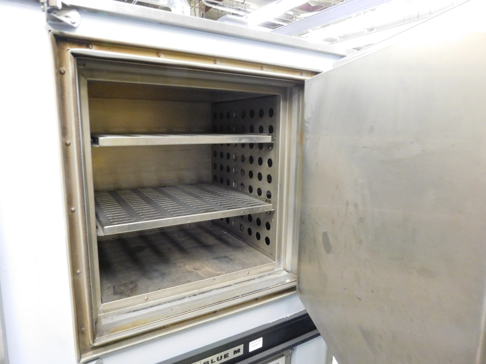 BLUE M OVEN, MODEL POM7-206C3, TEMP RANGE: UP TO 343 DEG. C/650 DEG. F, S/N P38-1778-78