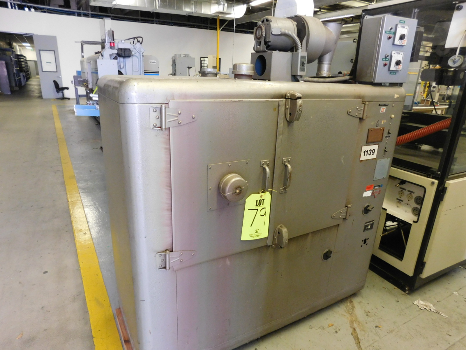 DESPATCH OVEN, 36"X20"X24", STYLE V-23, 500 DEG. F, S/N 51981-79