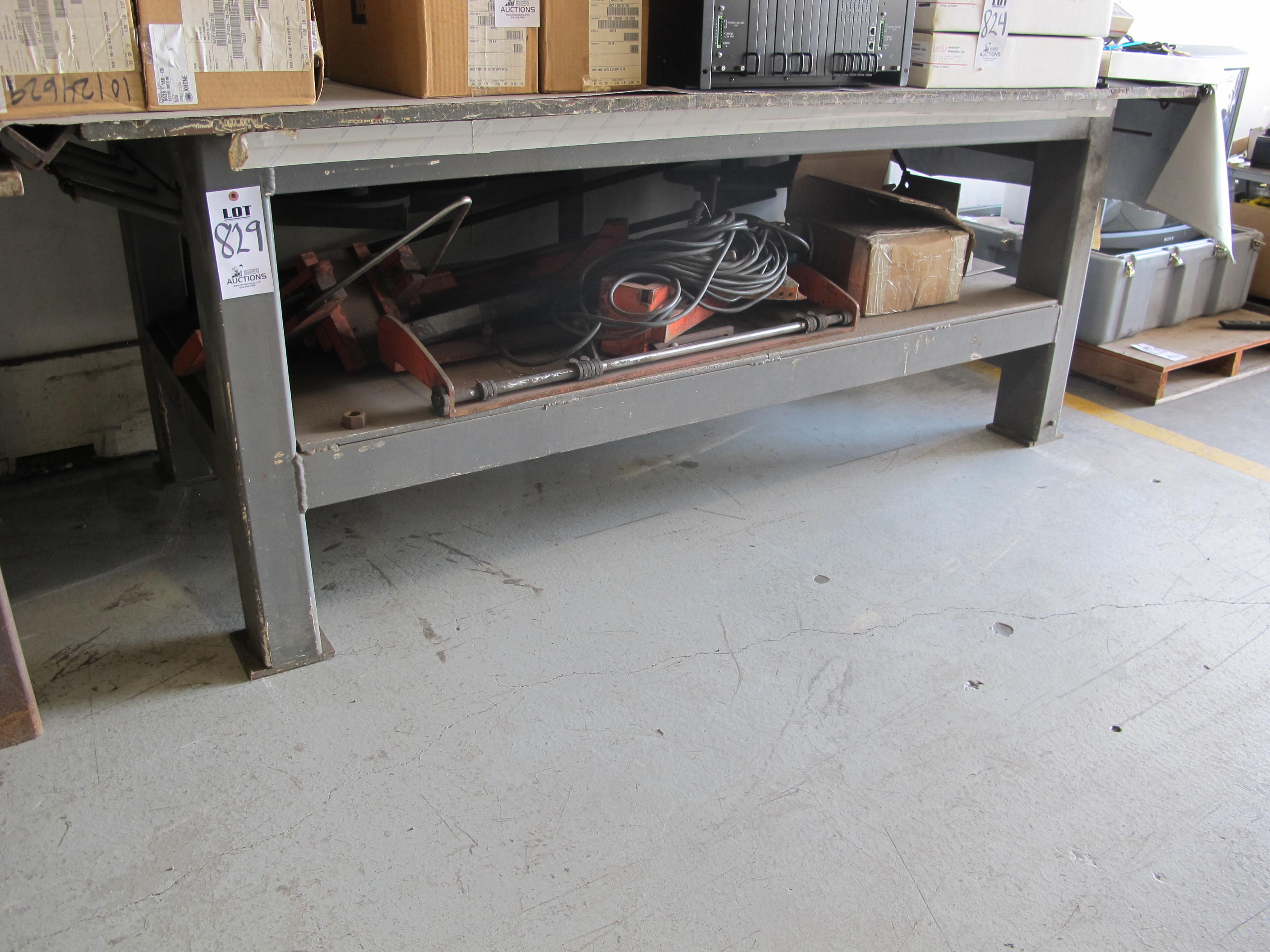 ACCU WEIGHT MODEL 60110XL SCALE, S/N 11C22005 (G-49) LOADING & HANDLING FEE $5-