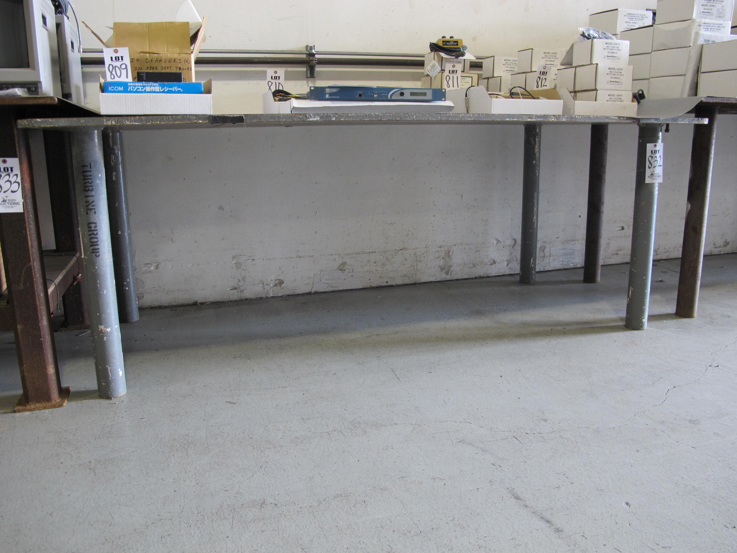 8' X 4' X 1" WELDING TABLE (G-49) LOADING & HANDLING FEE $25-