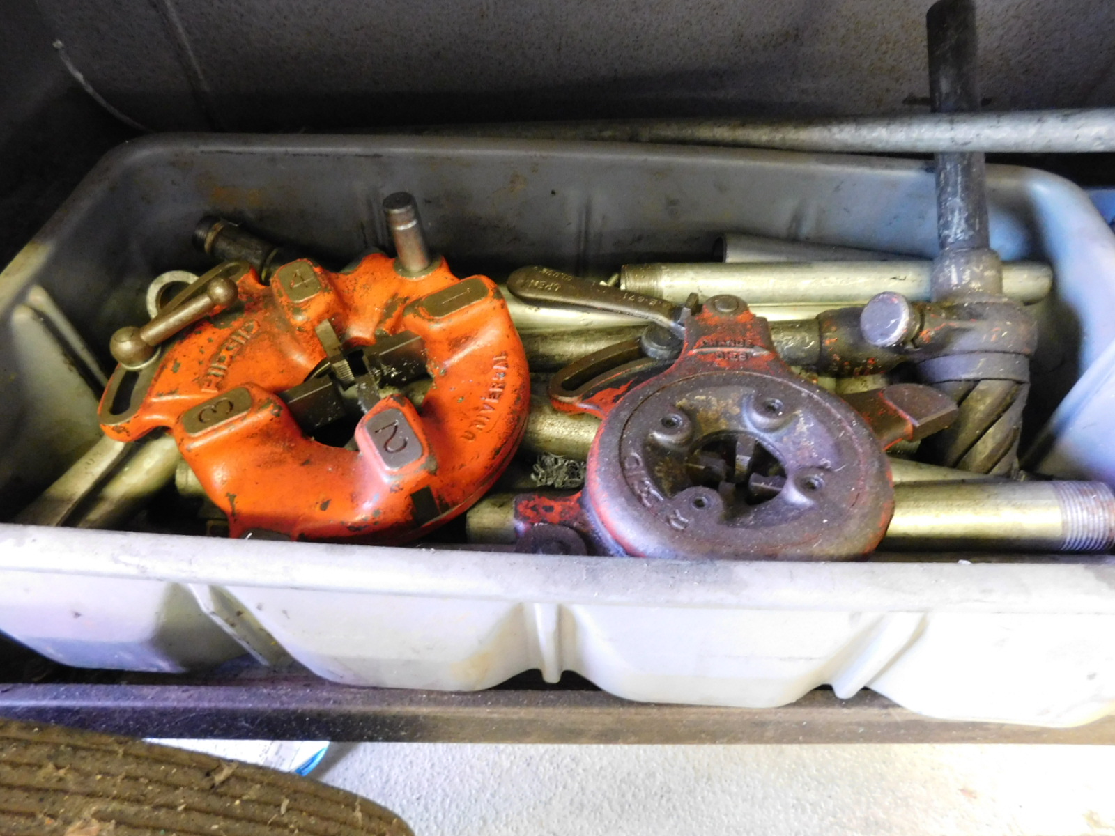 RIDGID 535 PIPE THREADER, S/N 338245-84