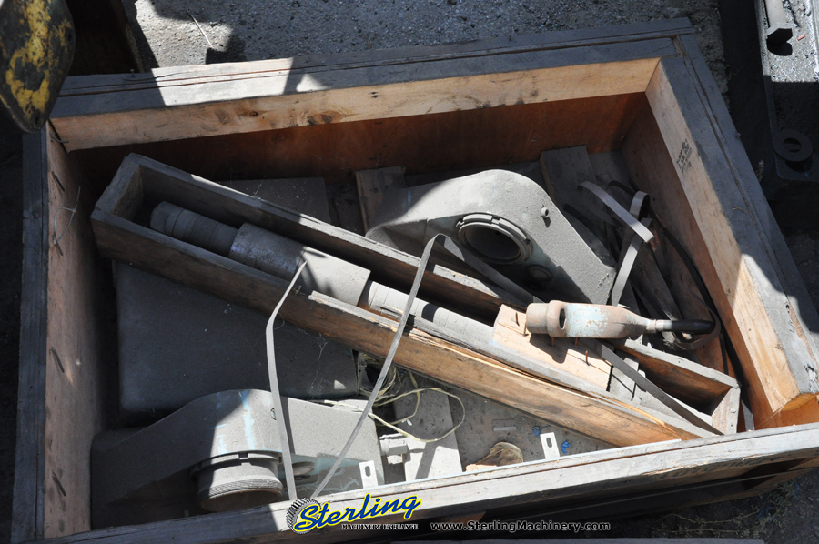 18 x 71" Used Heckert Combination Horizontal- Vertical Mill-44