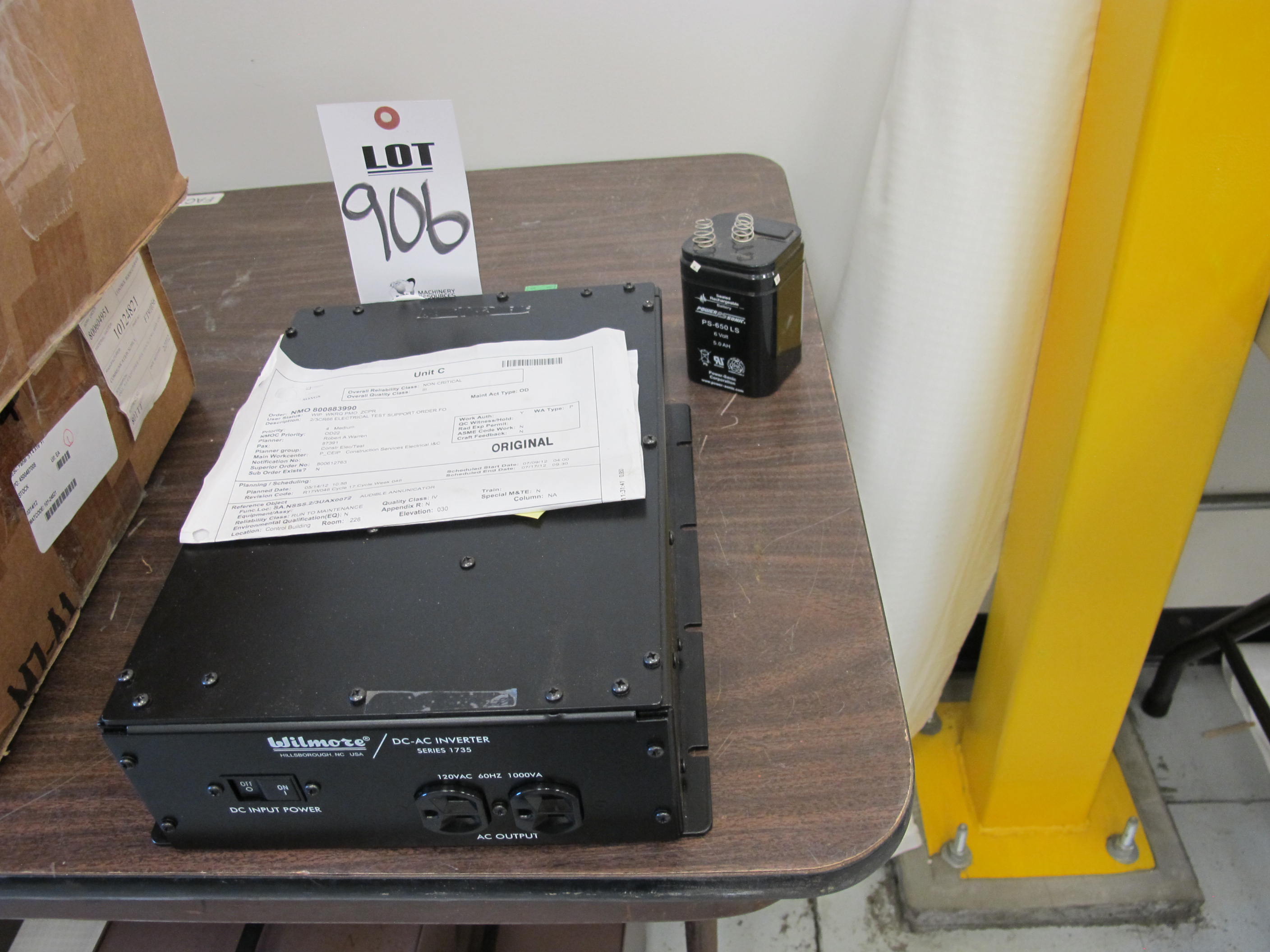 LOT ACCELEROMETER W/ SENCORE METER (G-49) LOADING & HANDLING FEE $5-