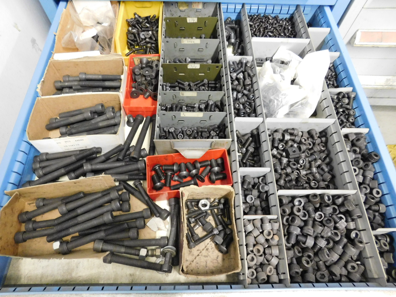 LYON 13 DRAWER TOOL/PARTS CABINET, 30"X28"X59" W/CONTENTS-91