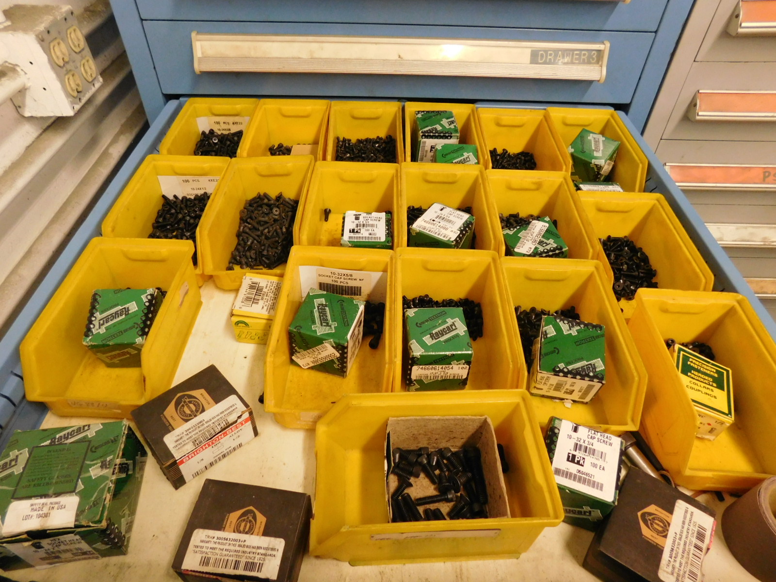 LYON 13 DRAWER TOOL/PARTS CABINET, 30"X28"X59" W/CONTENTS-91