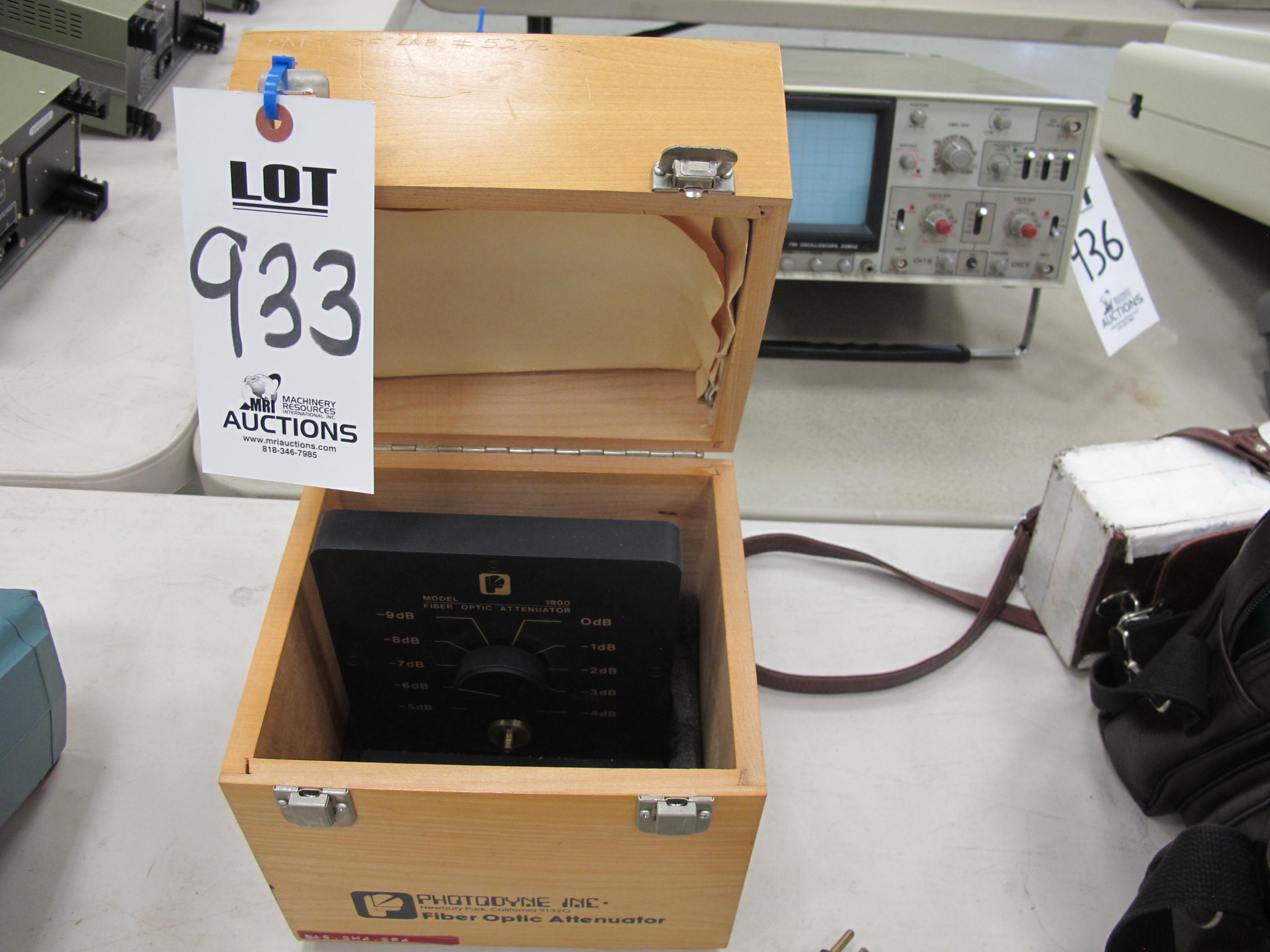 LAB-VOLT MODEL 793 OSCILLOSCOPE 20MHZ (G-49) LOADING & HANDLING FEE $5-