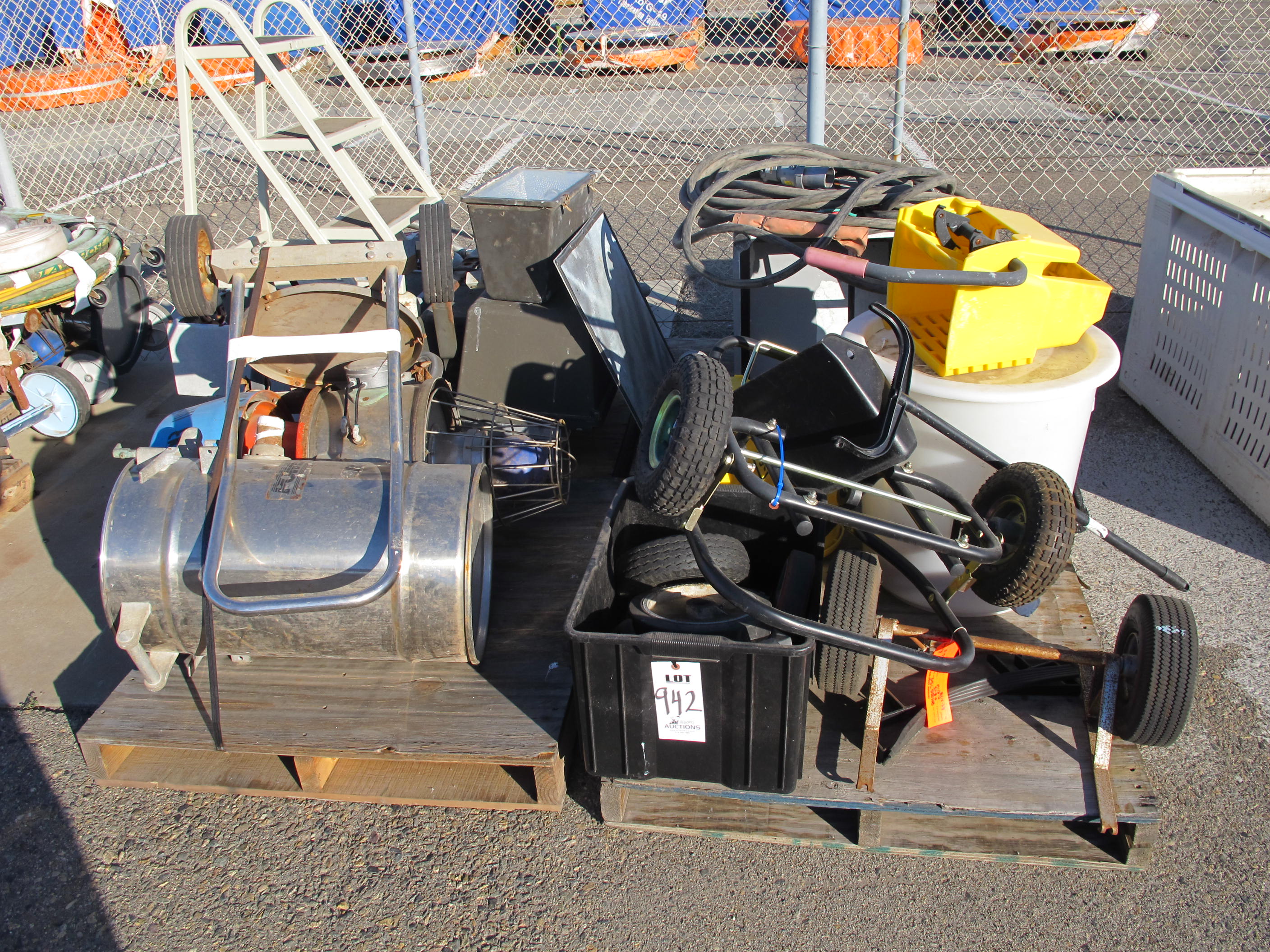 TRISTAND (G-49) LOADING & HANDLING FEE $5-