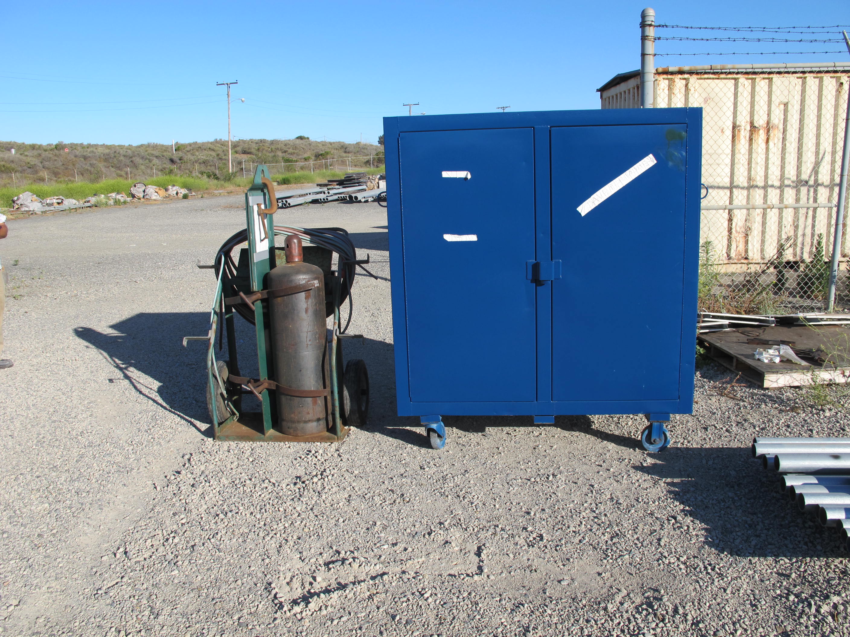 LOT (2) PALLETS ASSORTED AIR REGULATORS & SUN BLAST UNITS (G-49 YARD) LOADING & HANDLING FEE $30-