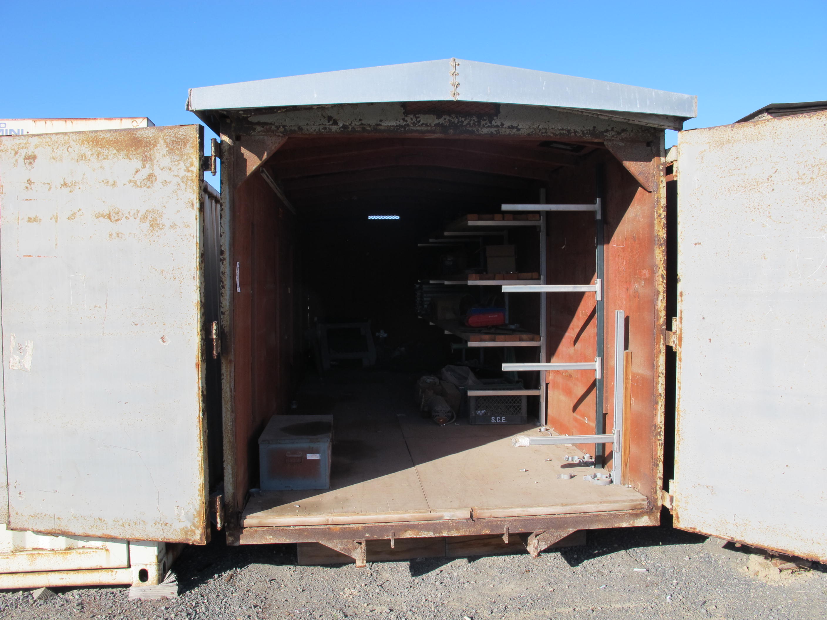 LOT ASSORTED SCAFFOLDING (WH LOT) LOADING & HANDLING FEE $200-