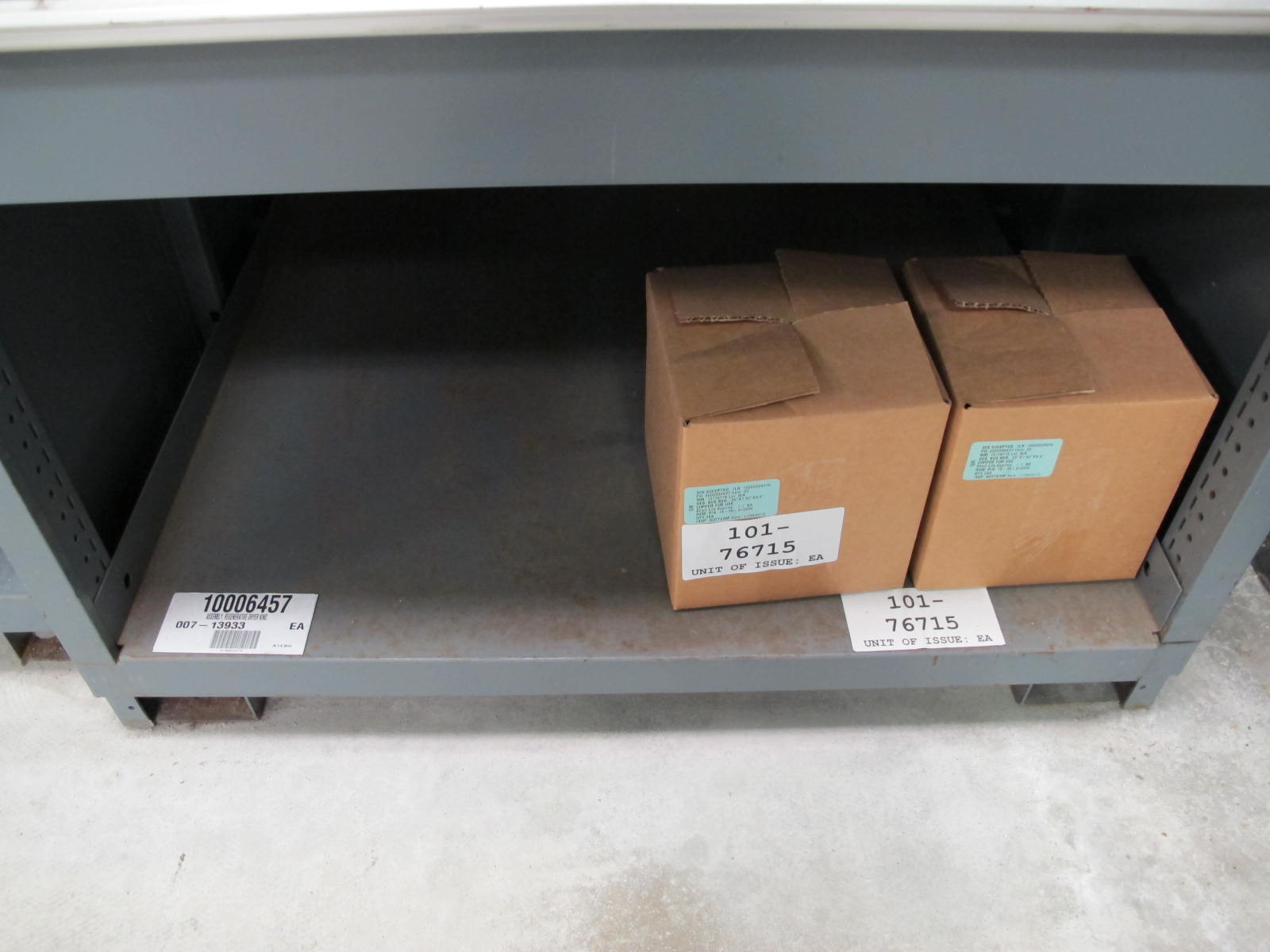 STANLEY VIDMAR CABINET, 5 DRAWER, TO INCLUDE: BALL VALVES, GLOBE VALVE, 1000 AMP SHUNT, HOSE CLAMPS, INDICATORS. LOCATED AT W-44. LOADING AND HANDLING FEE $25-362