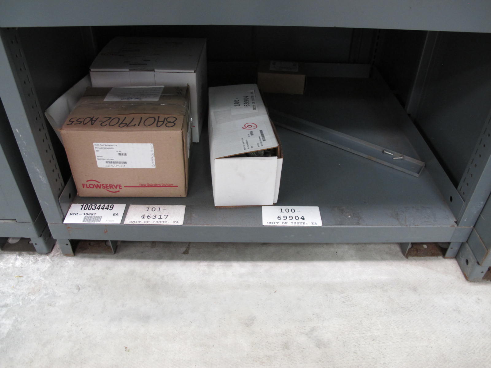 STANLEY VIDMAR CABINET, 5 DRAWER, TO INCLUDE: SWITCHES, BEZEL PRESS ASSEMBLIES, PUMP RETAINERS, SCREWS. LOCATED AT W-44. LOADING AND HANDLING FEE $25-363