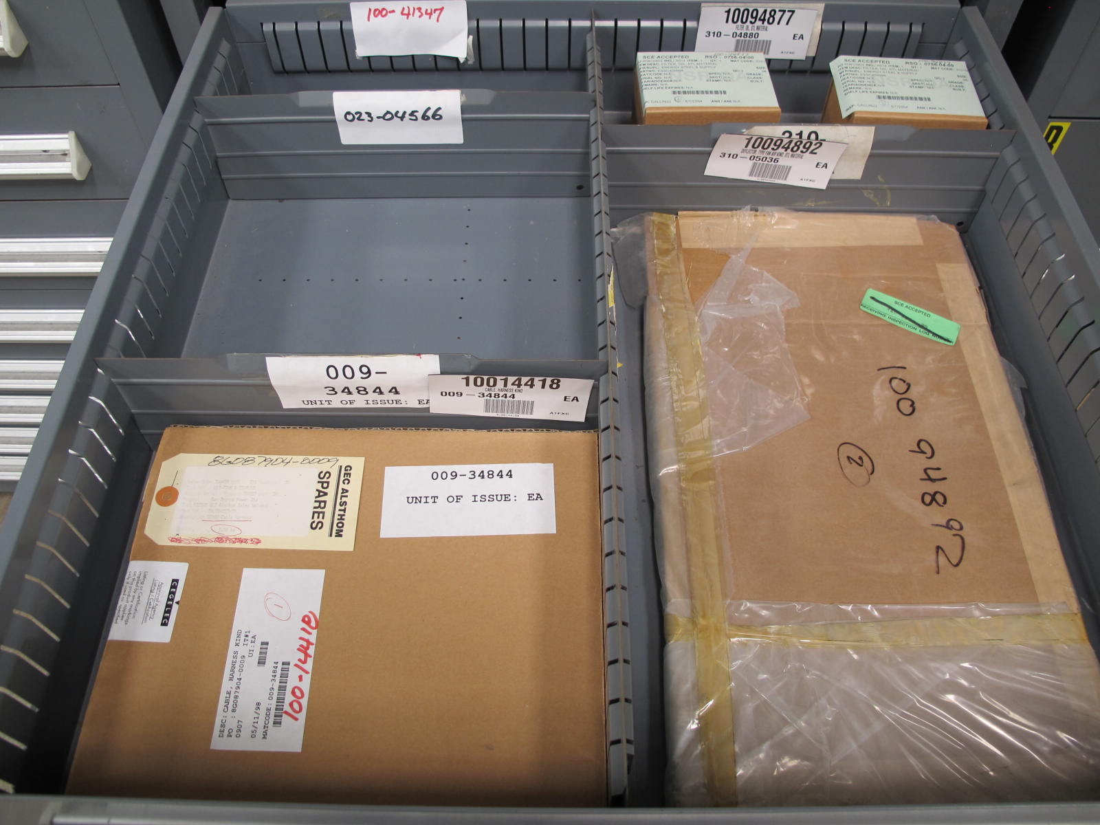 STANLEY VIDMAR CABINET, 5 DRAWER, TO INCLUDE: OVERLOAD RELAY THERMAL UNITS, REDUCER CONDUITS, PRINTED CIRCUIT BOARD. LOCATED AT W-44. LOADING AND HANDLING FEE $25-366