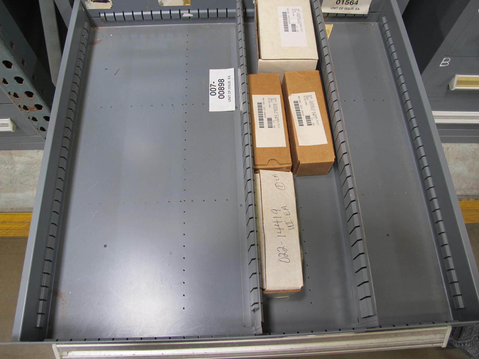 STANLEY VIDMAR CABINET, 11 DRAWER, TO INCLUDE: BIFURCATED CONTACTS, HINGES, BRACKETS, CORDS, MISC MODULES, THERMOWELLS, ELECTRICAL CONNECTORS, PROTECTORS, ELECTRIC VOLT METERS, PROBES. LOCATED AT W-50 . LOADING AND HANDLING FEE $25-373