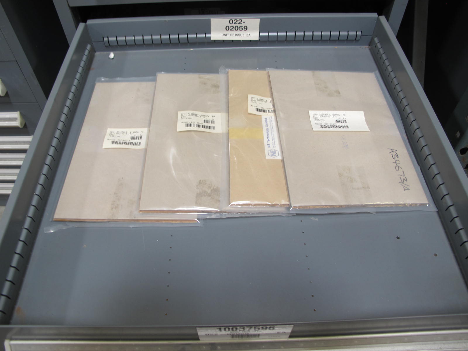 STANLEY VIDMAR CABINET, 11 DRAWER, TO INCLUDE: SPROCKETS, KNOBS, FLANGES, SYNCHROSCOPE, RESISTANCE DETECTORS, COMPRESSOR DETECTOR, SHEAVE, COVERS, POWER SUPPLIES, RESISTORS. LOCATED AT W-50 . LOADING AND HANDLING FEE $25-379