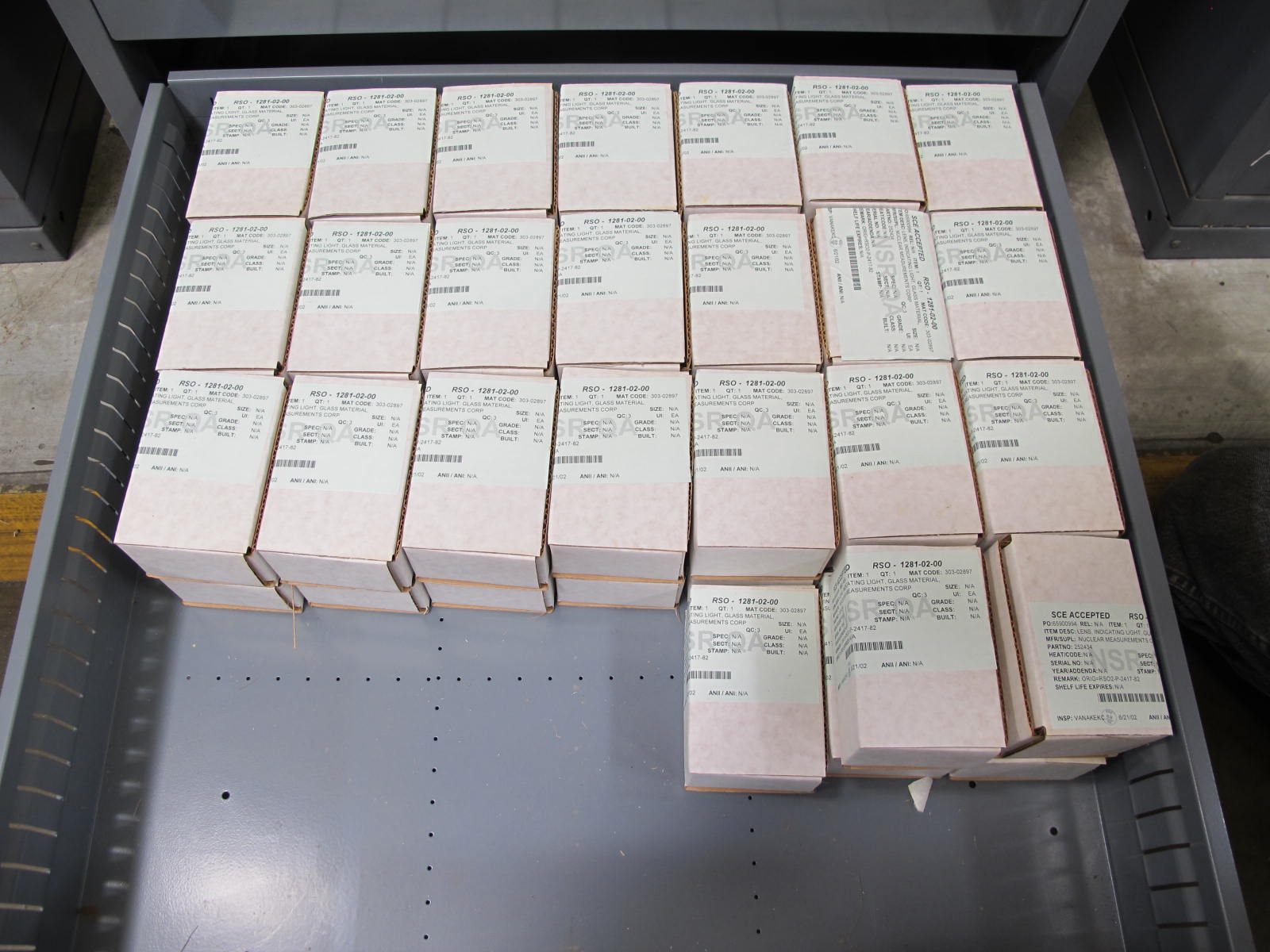 STANLEY VIDMAR CABINET, 8 DRAWER, TO INCLUDE: LIGHT BULBS, SWITCHES, PLUGS, RADIO ANTENNAS, CONTACT BLOCKS, CIRCUITS, SURGE PROTECTORS, SOCKETS, CORDS. LOCATED AT W-50 . LOADING AND HANDLING FEE $25-380