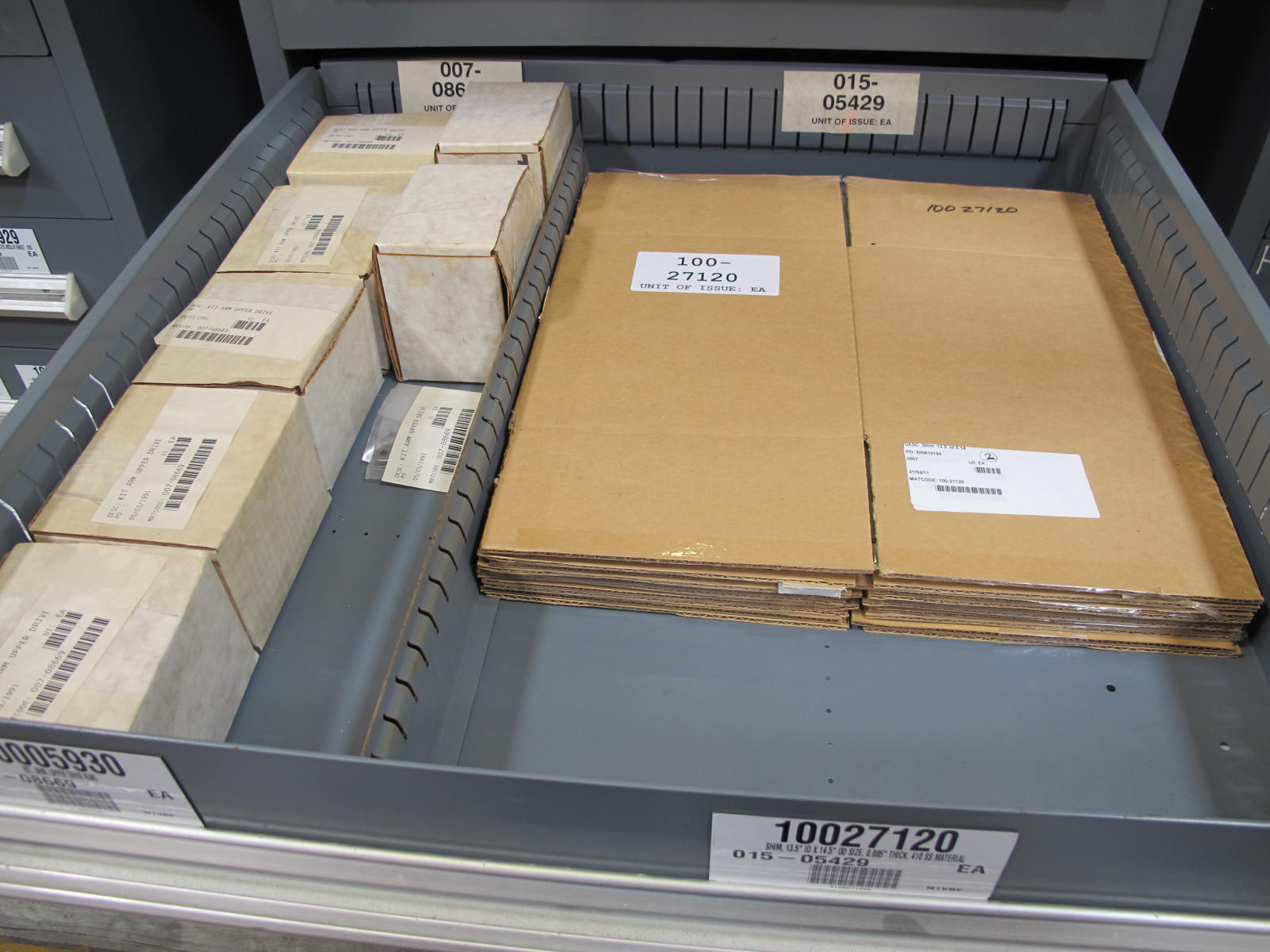 STANLEY VIDMAR CABINET, 8 DRAWER, TO INCLUDE: SCREEN FILTERS, METERING TUBES, TERMINAL WIRES, RELAYS, PRESSURE GAUGE, BRASS SHAFTS, ROTAMETERS, PINS, RINGS. LOCATED AT W-50 . LOADING AND HANDLING FEE $25-383