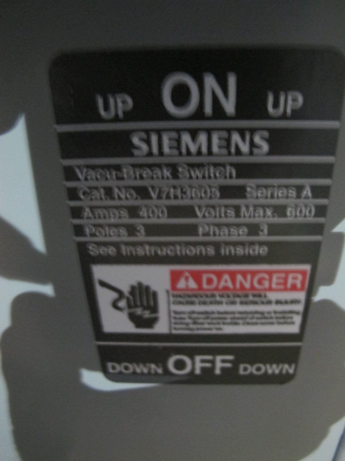 INDUSTRIAL ELECTRIC MANUFACTURING, MOTOR CONTROL CENTER, VOLTS 480, 60 HZ, THREE PHASE, SECTION AMPS 2000, SUPPLY AMPS 4000, R.M.S SYMMETRICAL AMPS 65000, 3 COLUMN WITH (8) SIEMENS VACU-BRAKE SWITCH BREAKERS. 600 AMP, 600 VOLT MAX, THREE POLE, THREE PHASE, (1) SIEMENS VACU-BRAKE SWITCH BREAKER, 400 AMP, 400 MAX VOLTS, THREE POLE, THREE PHASE. LOCATED AT W-50 . LOADING AND HANDLING FEE $200-387