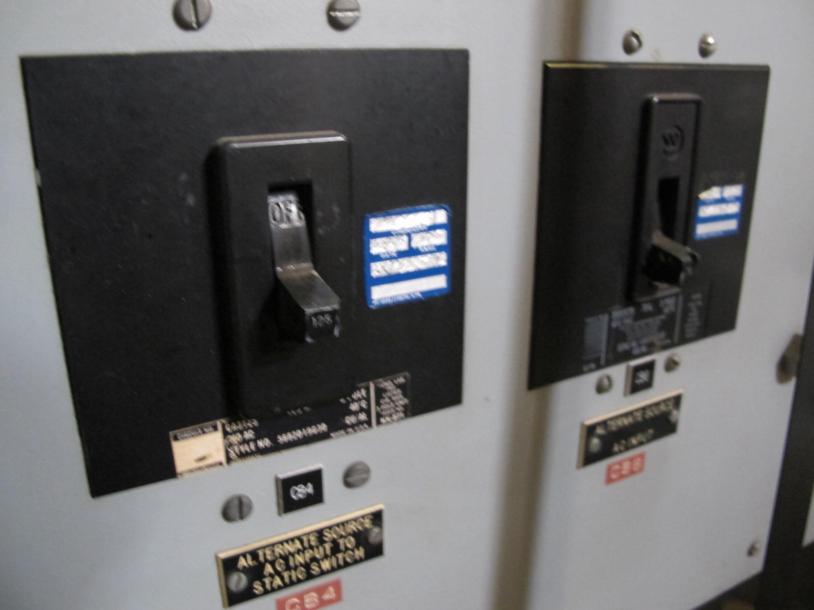 SCI CONTROLS INC. ELECTRICAL CONTROL CABINET. LOCATED AT W-50 . LOADING AND HANDLING FEE $25-396