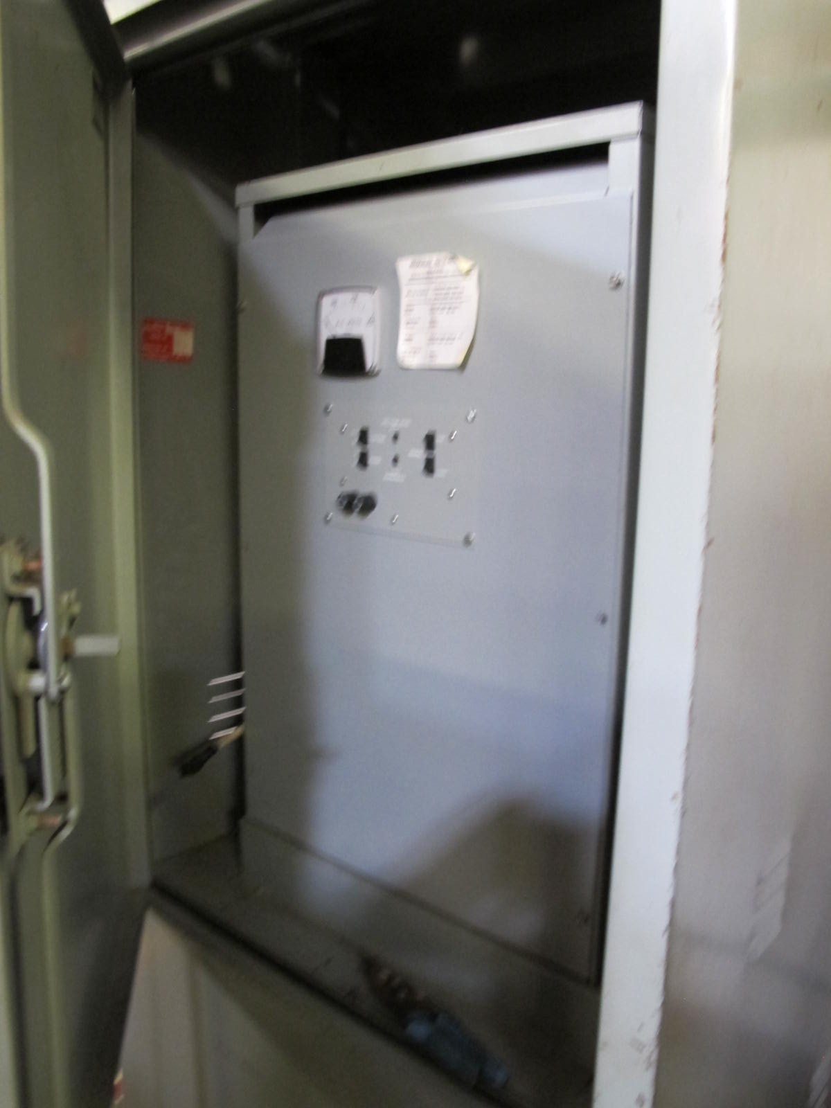 GENERAL ELECTRIC EAN-A-TROL TRANSFORMER, 480-280/120V AC. LOCATED AT W-50 . LOADING AND HANDLING FEE $25-400