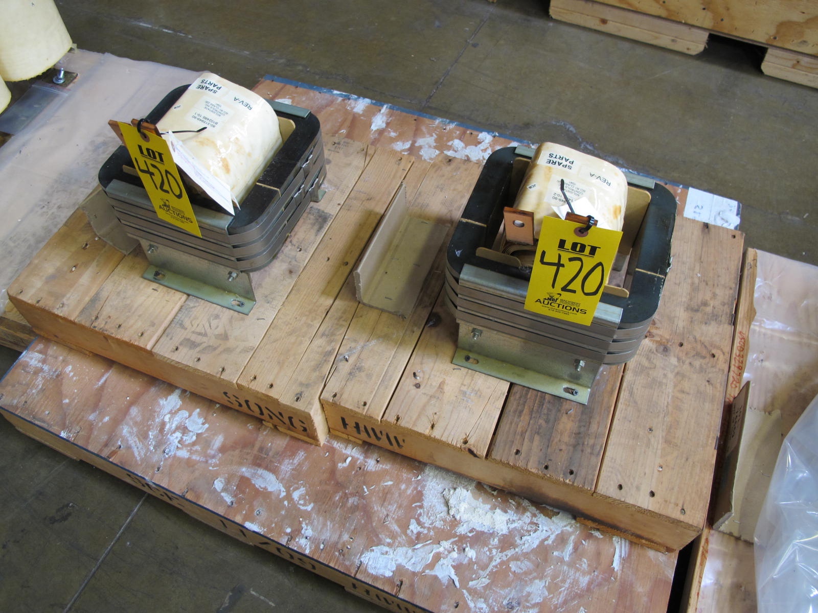 CHOKE, CHARGER KIND, XDC400, 0.20 MHY, 140V. FOR 400 AMP CHARGER, MODEL 85-CC4000-95.. LOCATED AT W-50 . LOADING AND HANDLING FEE $25-420