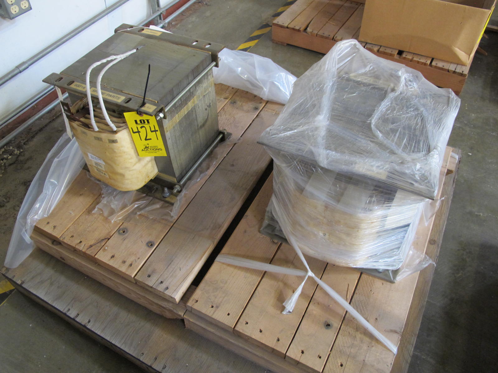 (2) CHOKE, 3RD HARMONIC KIND. LOCATED AT W-50 . LOADING AND HANDLING FEE $25-424