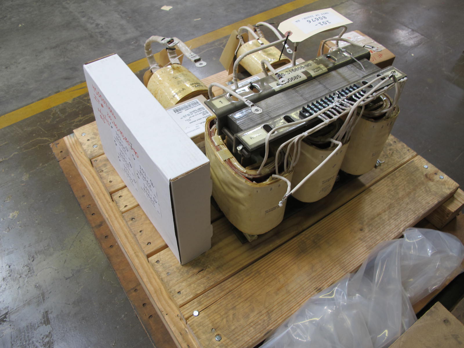 LOT TO INCLUDE: (1) TRANSFORMER, BATTERY CHARGER KIND, XDW20, 480/140V, 60 HZ. FOR EDG 20 AMP BATTERY CHARGER, MODEL 85-CC0200-23, (2) TRANSFORMER, 3 PHASE, 480-480 VOLT RATING, (1) CHOKE, CHARGER KIND, XDC75, 0.725 MHY, 130 VDC. FOR EDG 20 AMP BATTERY CHARGER, MODEL 85-CC0200-23, (1) METER, AMP TYPE, DIGITAL DC KIND, 0-50A DC RANGE, 4.5" SIZE. FOR EDG 20 AMP BATTERY CHARGER, MODEL 85-CC0200-23, (1) BREAKER, CIRCUIT TYPE, 15 AMP RATING, 3 POLE, 250/600V, 25K@480V. FOR EDG 20 AMP BATTERY CHARGER, MODEL 85-CC0200-23, (1) BREAKER, CIRCUIT TYPE, 20 AMP RATING, 3 POLE, 250/600V, 22K@250V. FOR EDG 20 AMP BATTERY CHARGER, MODEL 85-CC0200-23, AND MISC ELECTRICAL COMPONENTS. LOCATED AT W-50 . LOADING AND HANDLING FEE $25-429