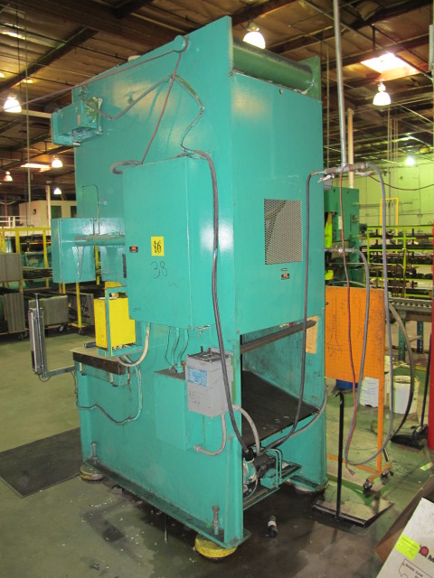 KOMATSU PUNCH PRESS, MODEL 80, OBS  80 TON CAPACITY, HYDRAULIC, 23î X 39î BOLSTER, SAFETY CURTAINS, DUAL PALM BUTTONS-13