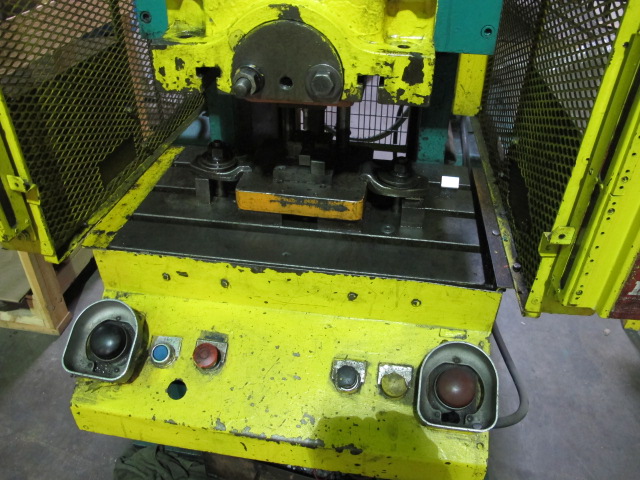 AIDA PUNCH PRESS, MODEL PP 1 GC-30, OBS, 30 TON, 70 SPM, 24î X 17î BOLSTER, 18" X 3"SLIDE, LIGHT CURTAINS, DUAL PALM CONTROL, S/N 33-16