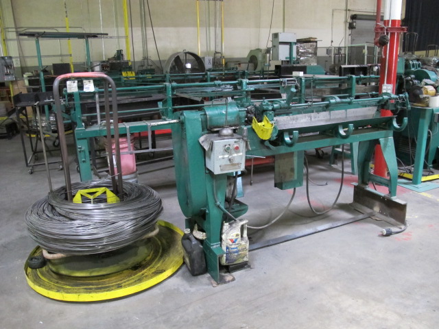 LEWIS WIRE STRAIGHTENER AND CUT OFF, MODEL 2CV, AUTOMATIC, TWO PLANE, CUT-OFF, PAYOFF REELS, MEASURE RACK 162î, S/N SCV5-278-21