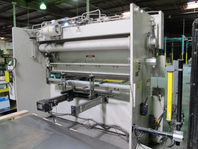 WYSONG HYDRAULIC PRESS BRAKE, MODEL MT18-104, 10' X 60 TON CAPACITY, 6î STROKE, 9î ADJUSTMENT, 15î DIE SPACE, AUTOGAGE G24 BACKGAUGE, DUAL PALM CONTROL ON PEDESTAL STAND, ELECTRIC FOOT PEDAL,  STI MINI SAFE MS4400 SERIES LIGHT SAFETY CURTAINS, S/N MTH60-120-3