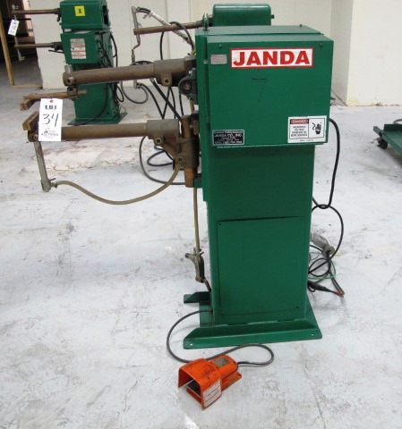 JANDA PRESS TYPE SPOT WELDER, MODEL R-30-24, 30 KVA, 12î ARMS, JANDA 400V DIGITAL CONTROL, S/N P3205-34