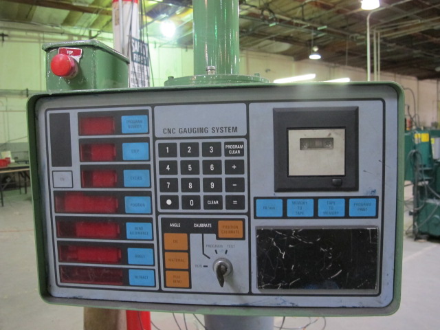 PACIFIC PRESS BRAKE, MODEL 35-6, 14 GAGE X 6î CAPACITY, 23 TON, MANUAL BACK GAGE, DUAL PALM CONTROL ON RAM, S/N: 1311P-4