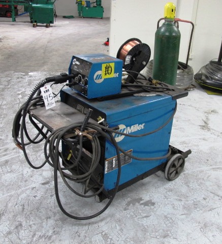 MILLER WELDER MODEL DELTA FAB, 24A WIRE FEEDER, S/N LJ012670C-45