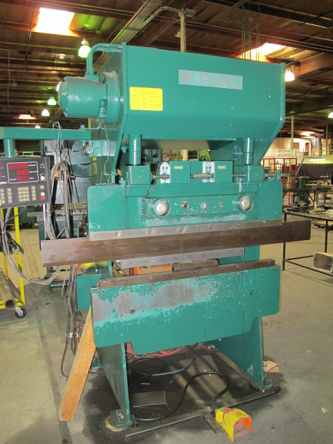WYSONG PRESS BRAKE, MODEL H-2052, 52" X 20 TON, 2 "STROKE, 3" ADJUSTMENT, 9" DIE SPACE, DYNABEND I PROGRAMMABLE BACK GAGE, DUAL PALM CONROL ON RAM, S/N HP1312106-5