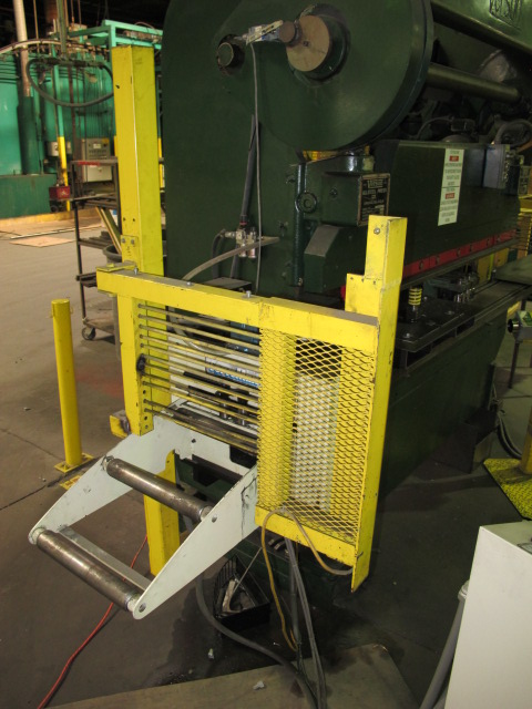 SERVO MAX CNC SERVO FEEDER, MODEL SMX SE 12 FEEDER, 12" WIDTH, .156 ñ MILD STEEL, GE FANUC CNC CONTROL, S/N C22076-8