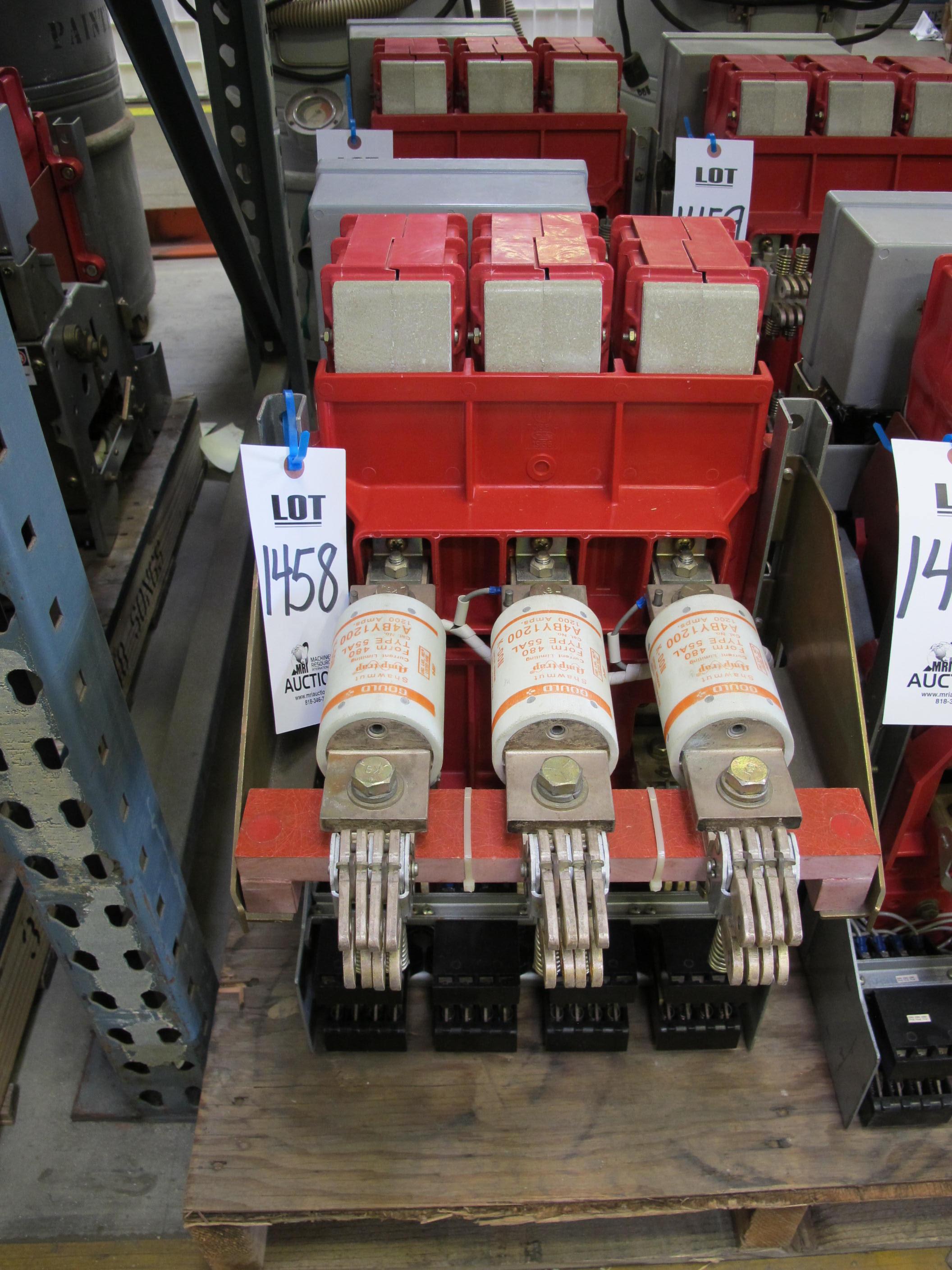 (2) ITE IMPERIAL CIRCUIT BREAKERS, TYPE K600-S, FRAME SIZE 600 AMP, 60 HZ, ABB SOLID STATE TRIP TYPE SS. LOADING & HANDLING $15-1458