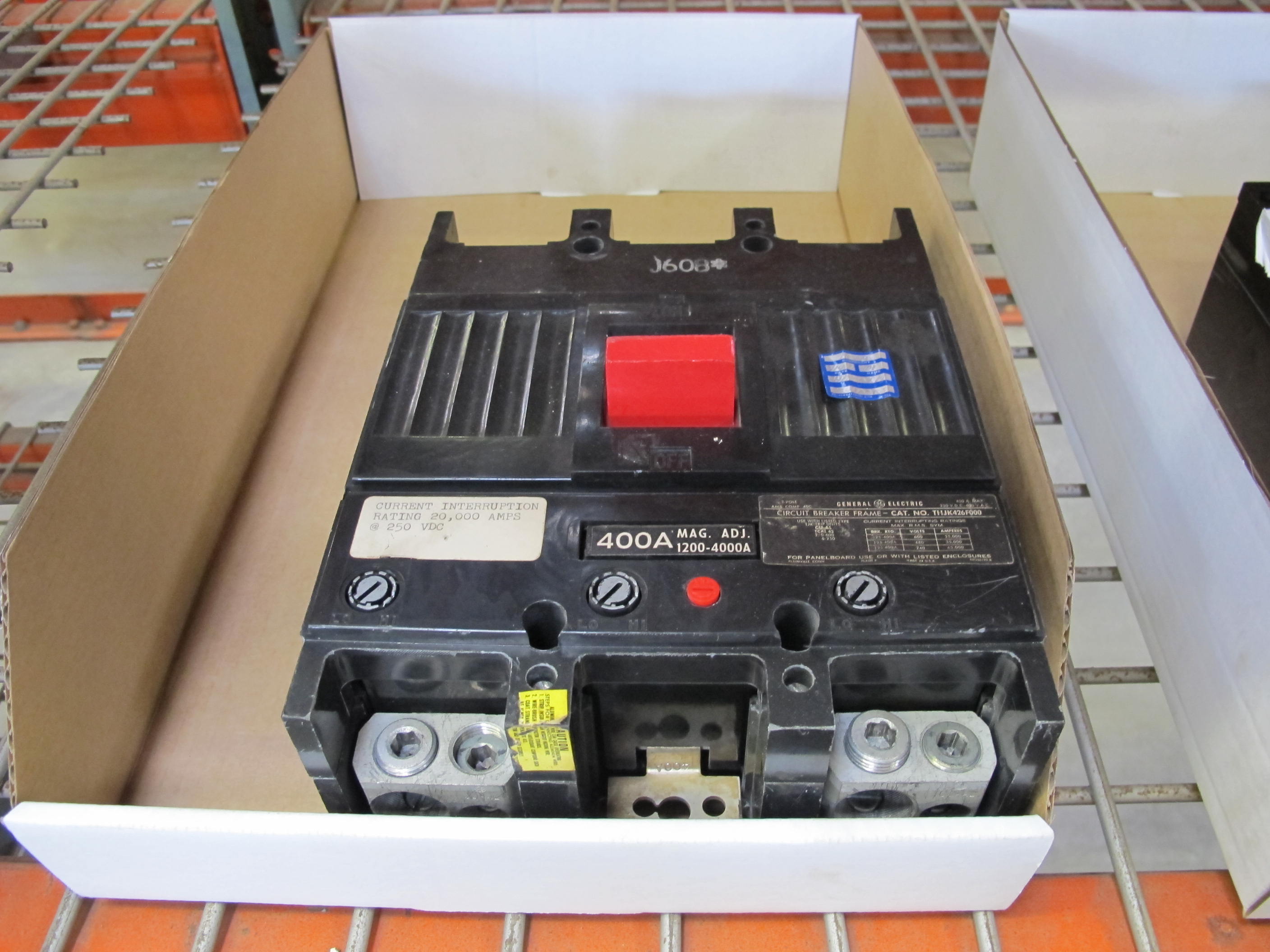 MISC. SQUARE-D AND GE CIRCUIT BREAKER SWITCHES. LOADING & HANDLING $5-1469