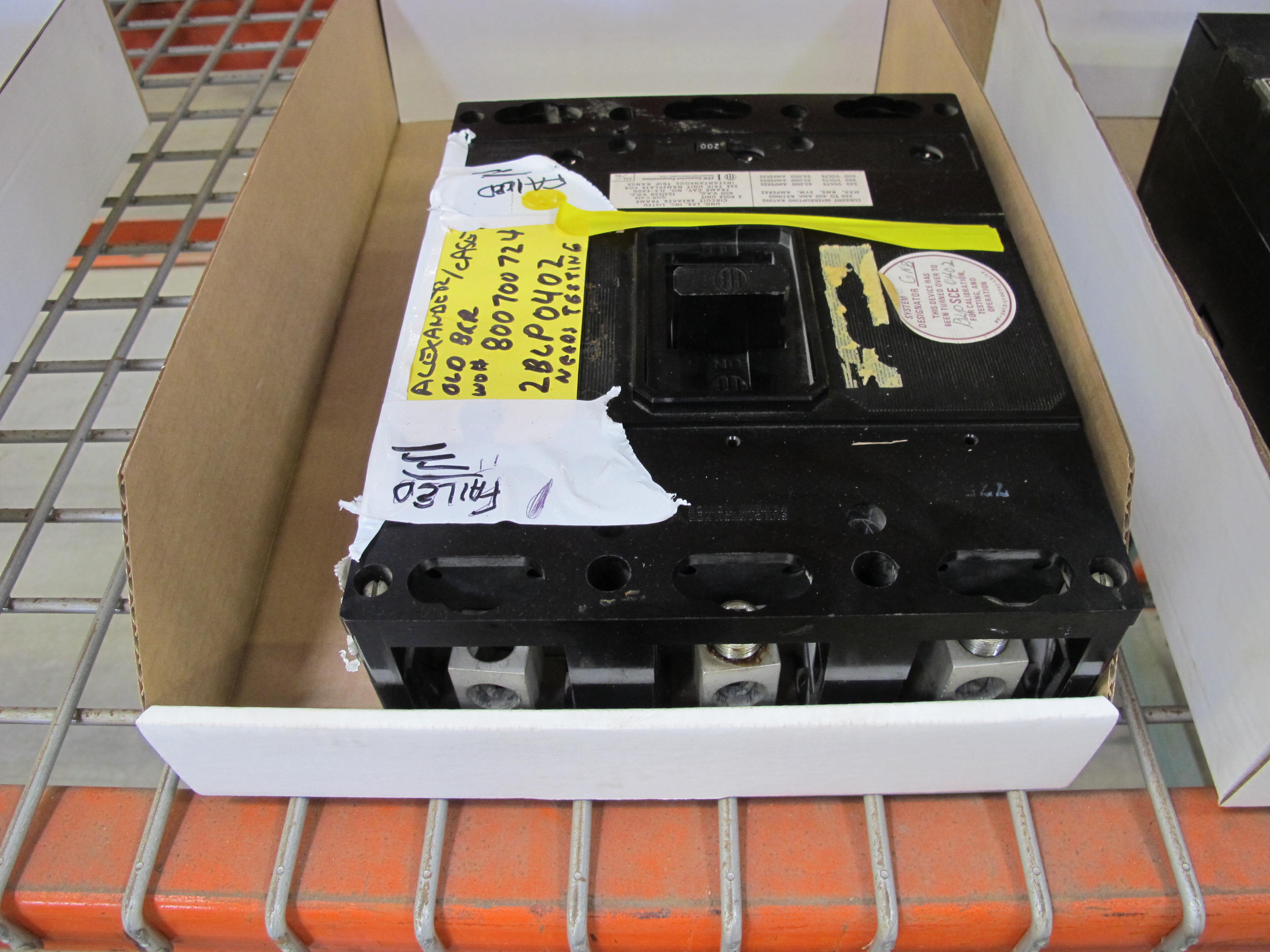 MISC. SQUARE-D AND GE CIRCUIT BREAKER SWITCHES. LOADING & HANDLING $5-1469