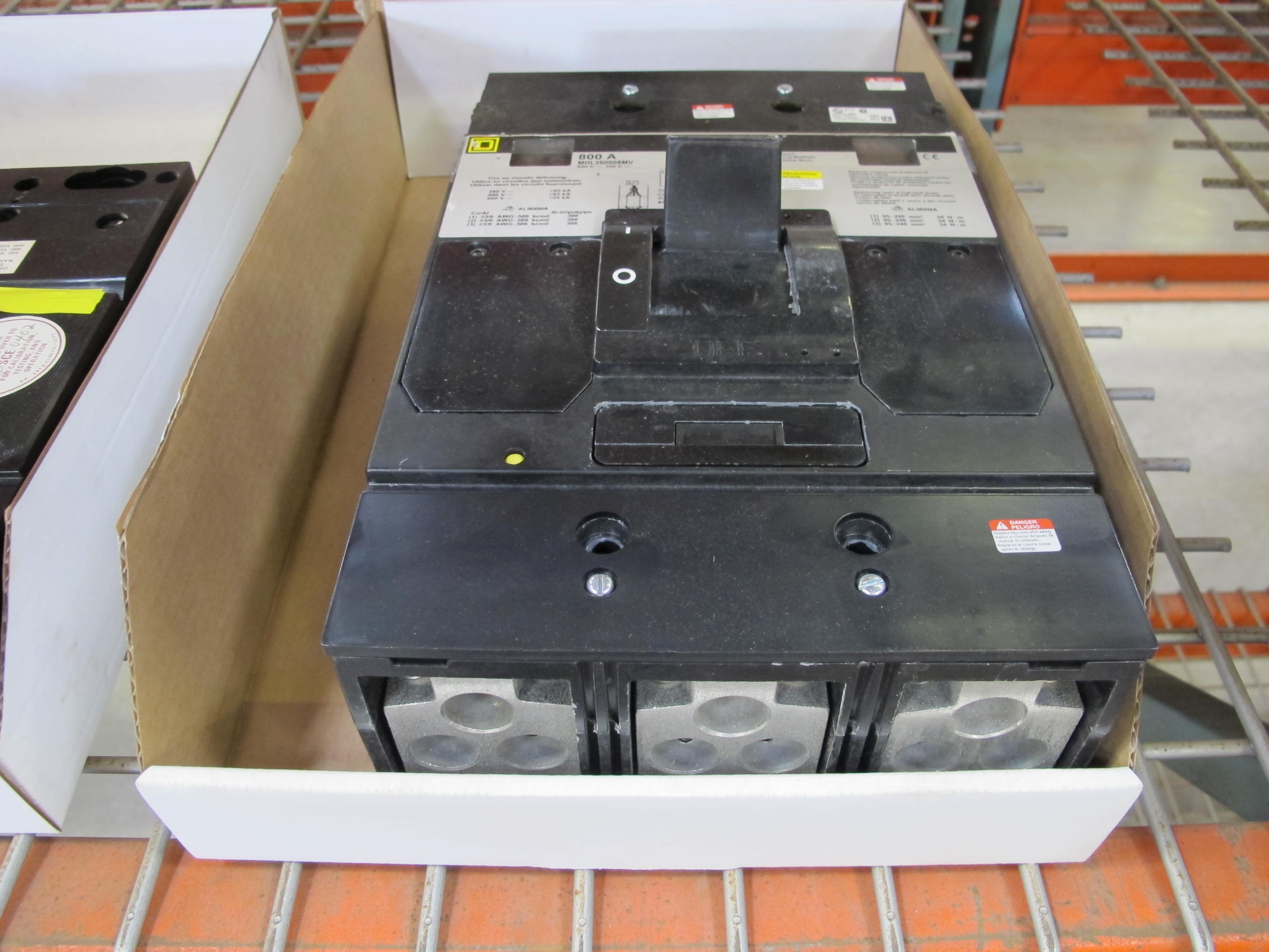 MISC. SQUARE-D AND GE CIRCUIT BREAKER SWITCHES. LOADING & HANDLING $5-1469