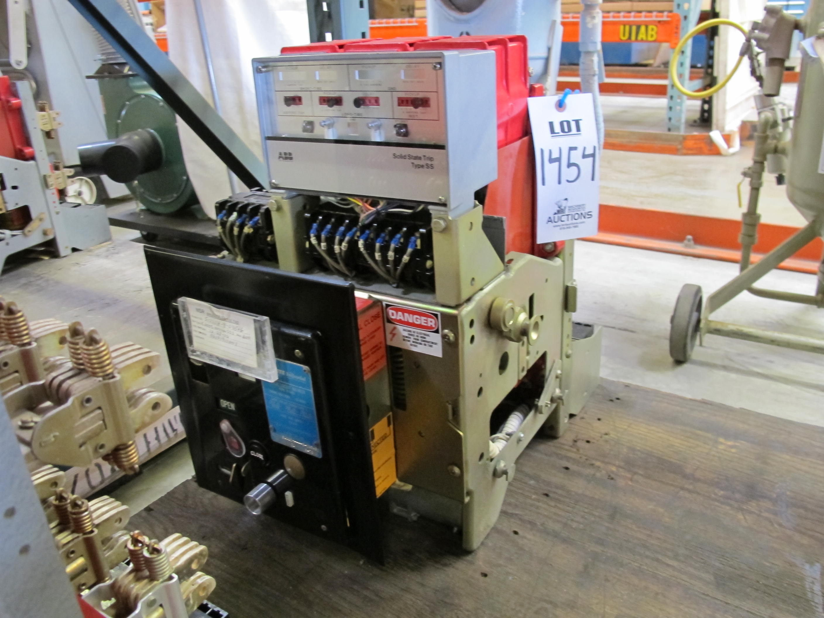 (3) ITE IMPERIAL CIRCUIT BREAKERS, TYPE K600-S, FRAME SIZE 600 AMP, 60 HZ, ABB SOLID STATE TRIP TYPE SS. LOADING & HANDLING $15-1454