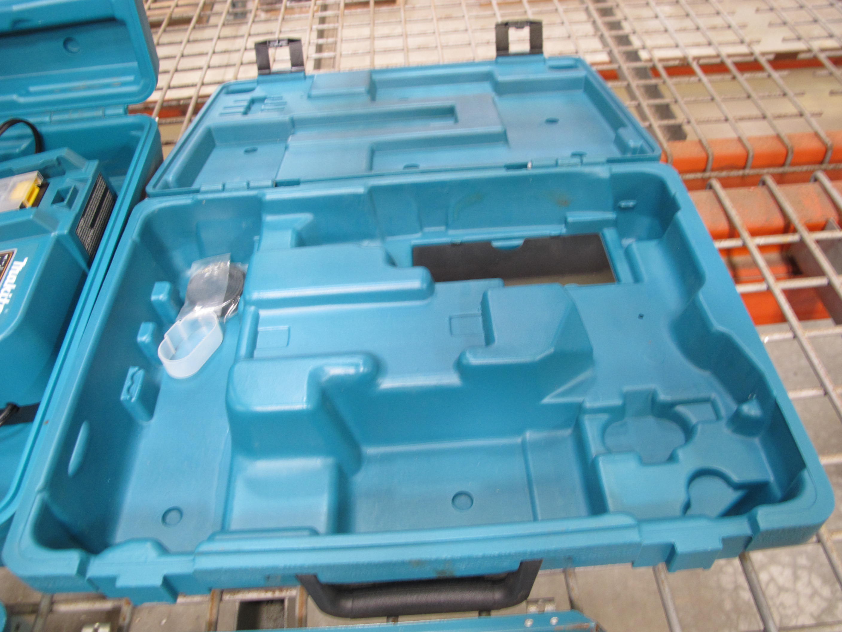 MAKITA DRILL SET TO INCLUDE: (1) DRIVER DRILL, MODEL NUMBER 6093D, 0-1100 RPM, (1) DRILL, MODEL NUMBER 6019D, (2) ADJUSTABLE TIP FLASHLIGHTS, MODEL ML702, (1) BATTERY CHARGER, MODEL NUMBER DC18RA, (1) FAST CHARGER DC9100. *BATTERIES NOT INCLUDED*-2060