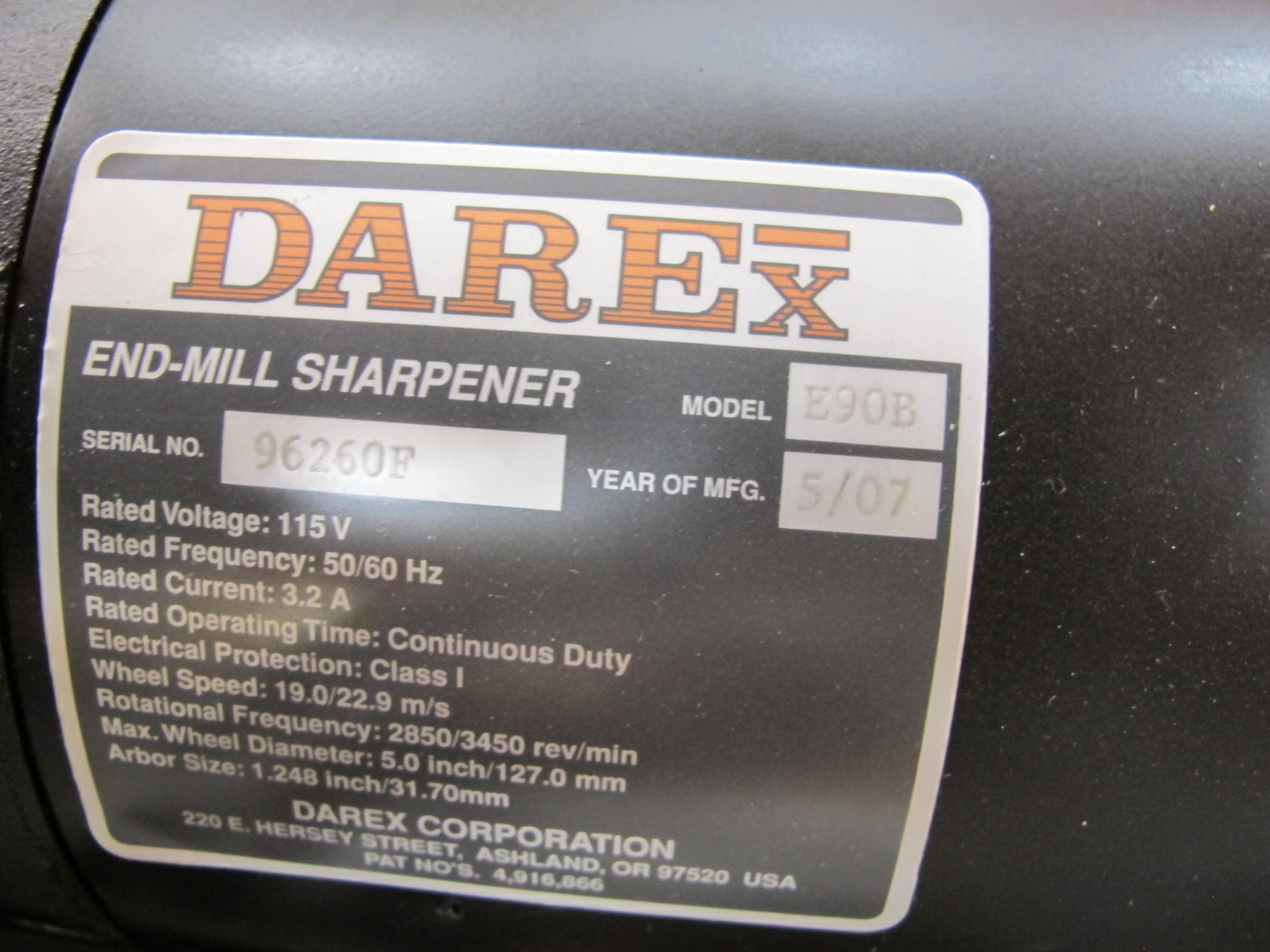 DAREX END-MILL SHARPENER, MODEL E90B, WHEEL SPEED 19/22.9 M/SEC, 115 V, 50/60 HZ, 3.2 A-2065