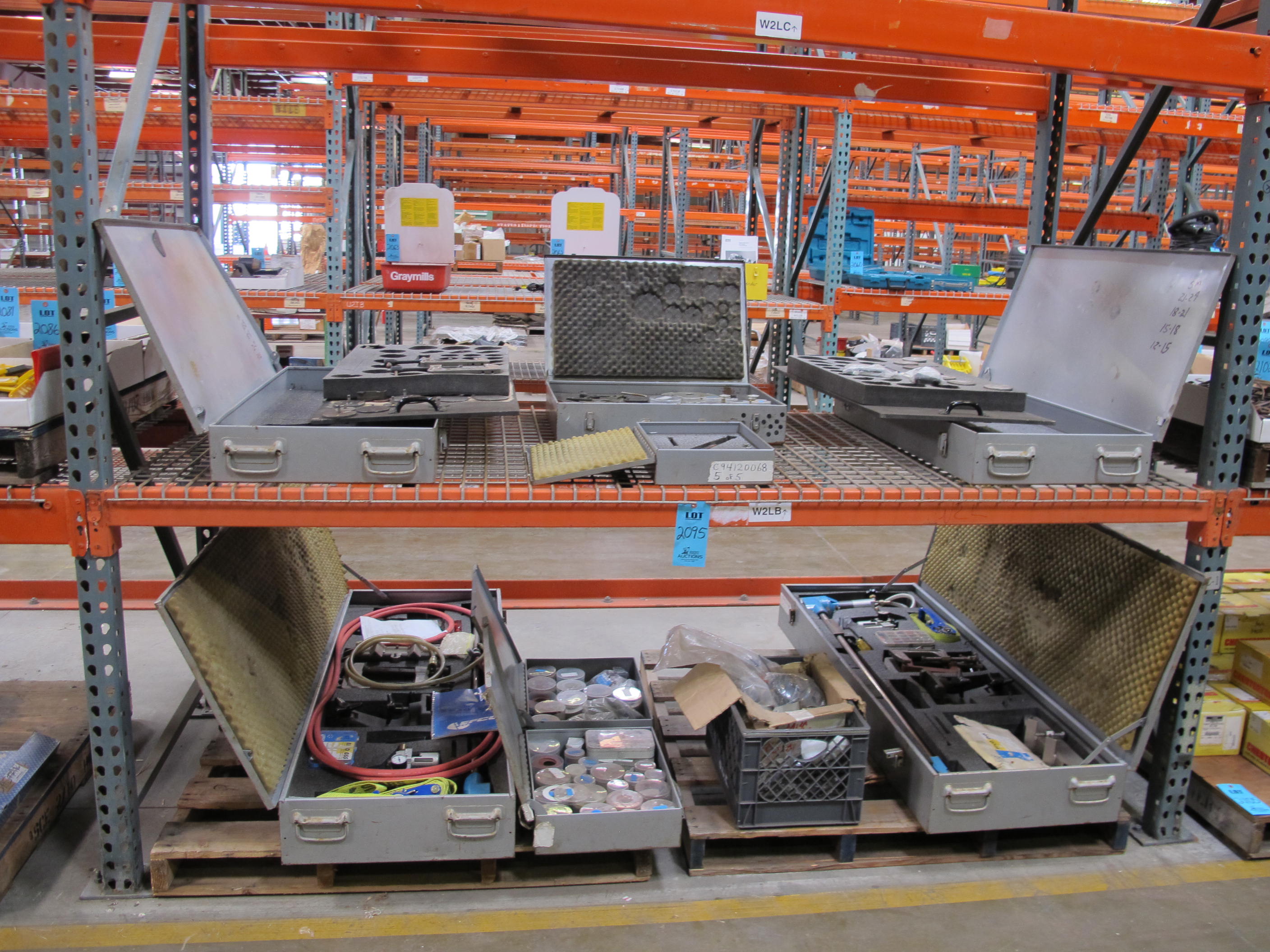 LOT TO INCLUDE: (2) EFCO PORTABLE GATE VALVE GRINDING/LAPPING MACHINE, MODEL SL-2, MACHINE INCLUDES: MACHINE ARM WITH DRIVE MOTOR, ROCKER WITH SEATING FOR MACHINE ARM, BASEPLATE FOR MOUNTING ON VALVE HOUSINGS, CLAMPING COLLARS, GRINDING AND LAPPING TOOLS, FASTENING SCREW CLAMPS, AND INSTRUCTION BOOKLET IN PORTABLE CASE, (2) ASSORTED ABRASIVE DISCS, VARIED SIZES, IN PORTABLE CASE, (5) EFCO TOOLING IN PORTABLE TOOLING-2095